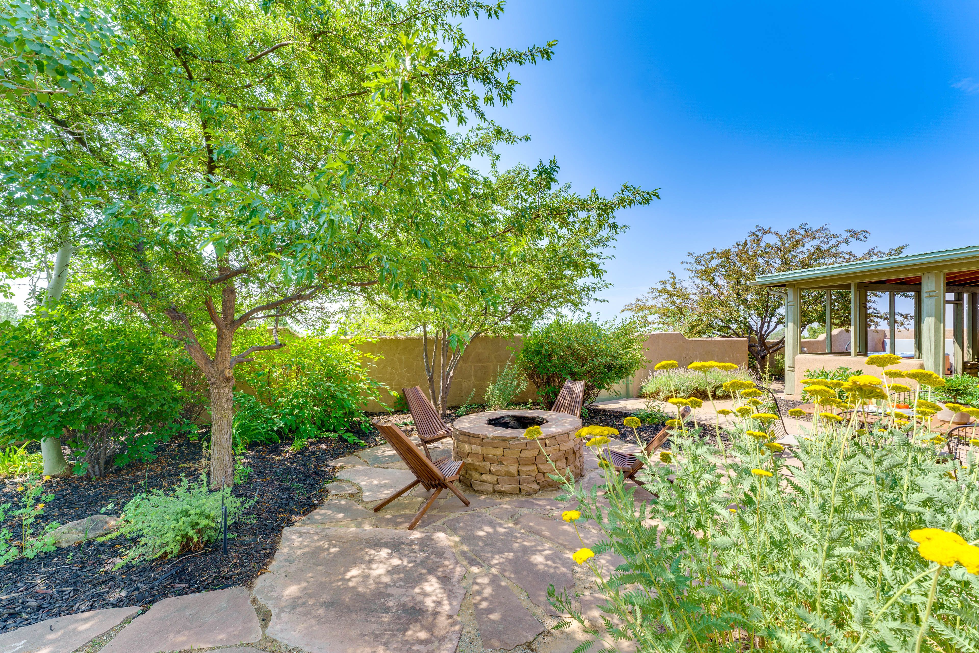 Main Courtyard | Garden