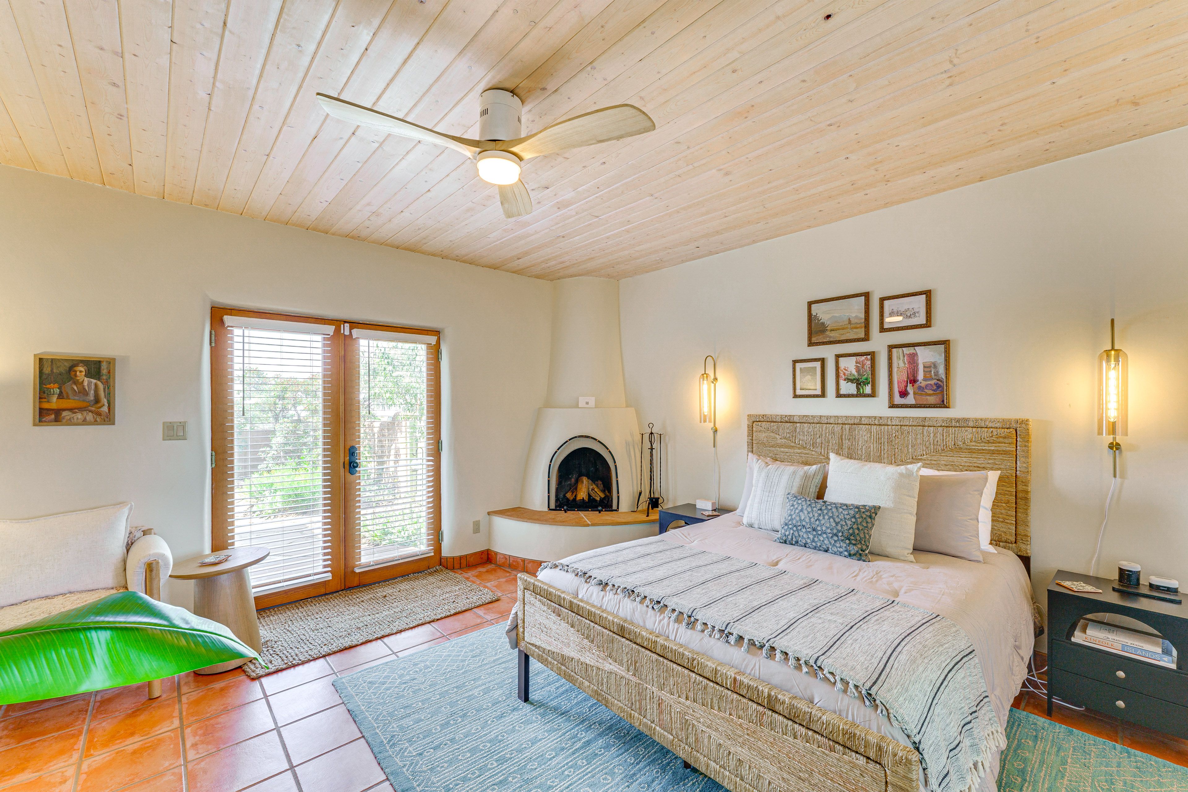 Bedroom 4 (Casita/Studio) | Queen Bed | Fireplace | Smart TV | En-Suite Bathroom