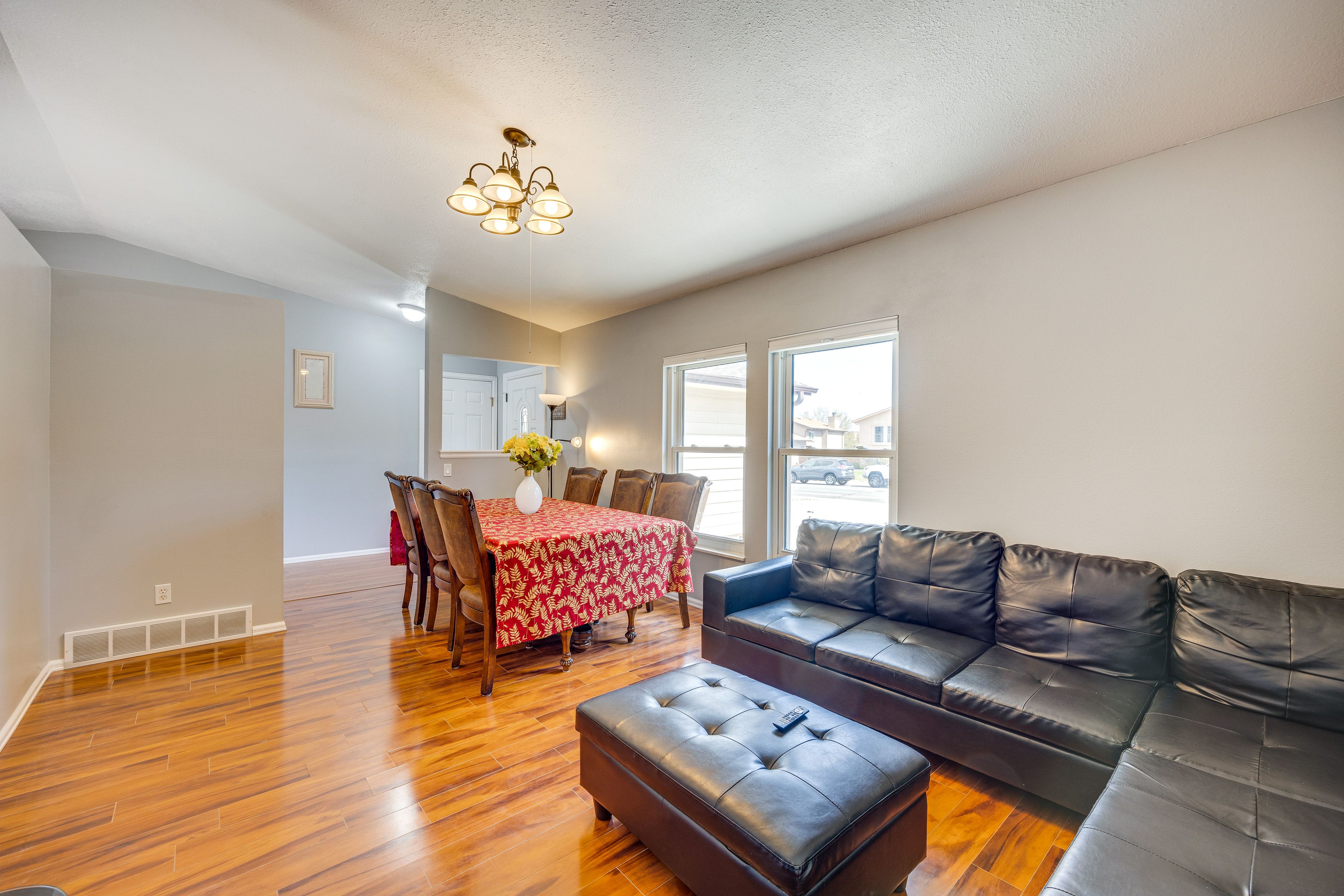 Living Area | Dining Area | Central Heating