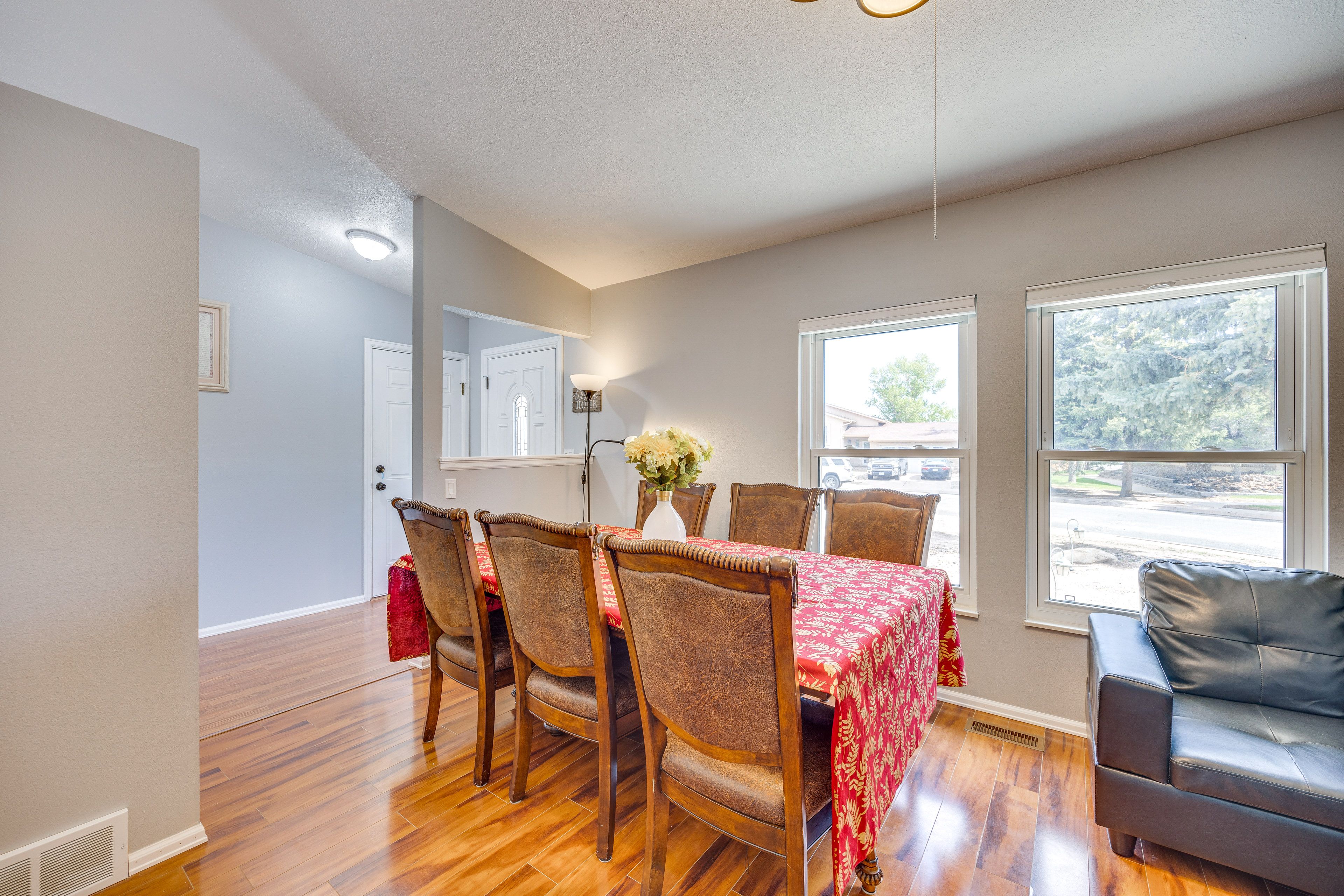 Dining Area | Dishware/Flatware