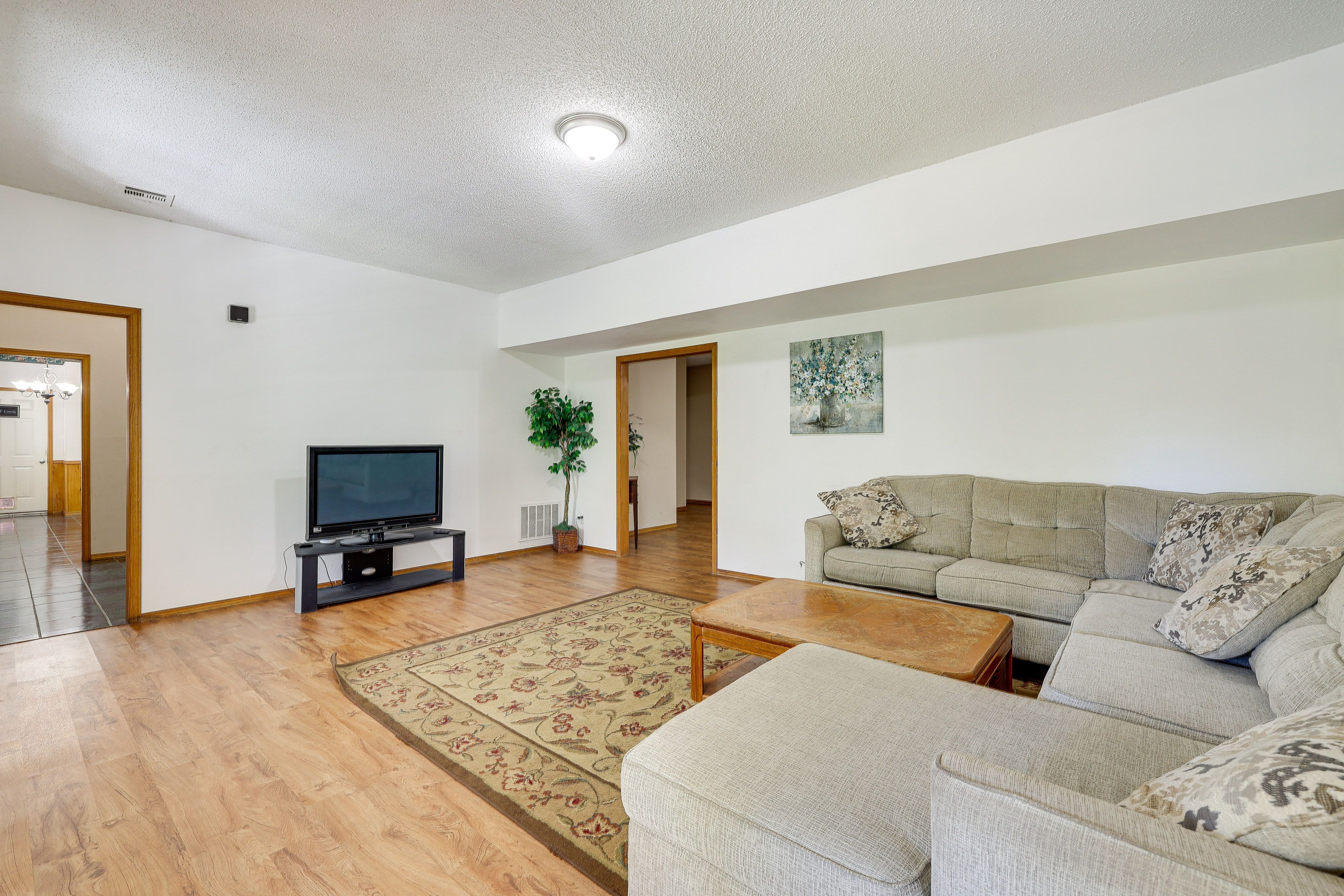 Living Room | Central A/C | Board Games