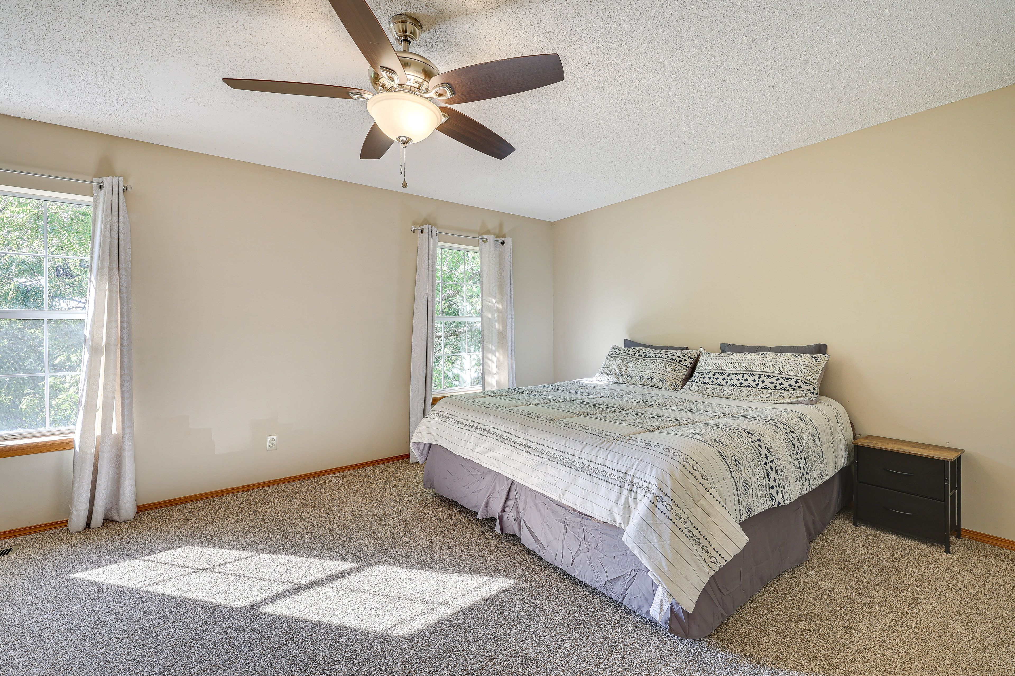 Bedroom 2 | King Bed