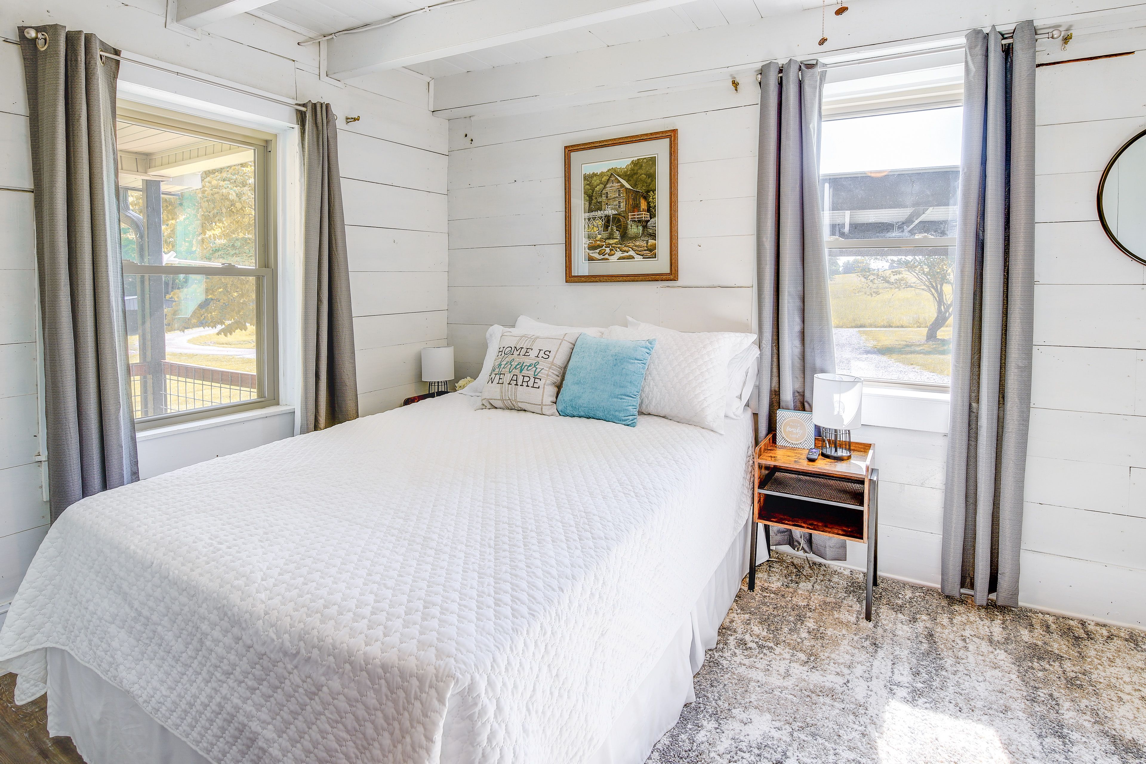Bedroom 2 | 1st Floor | Queen Bed | Smart TV