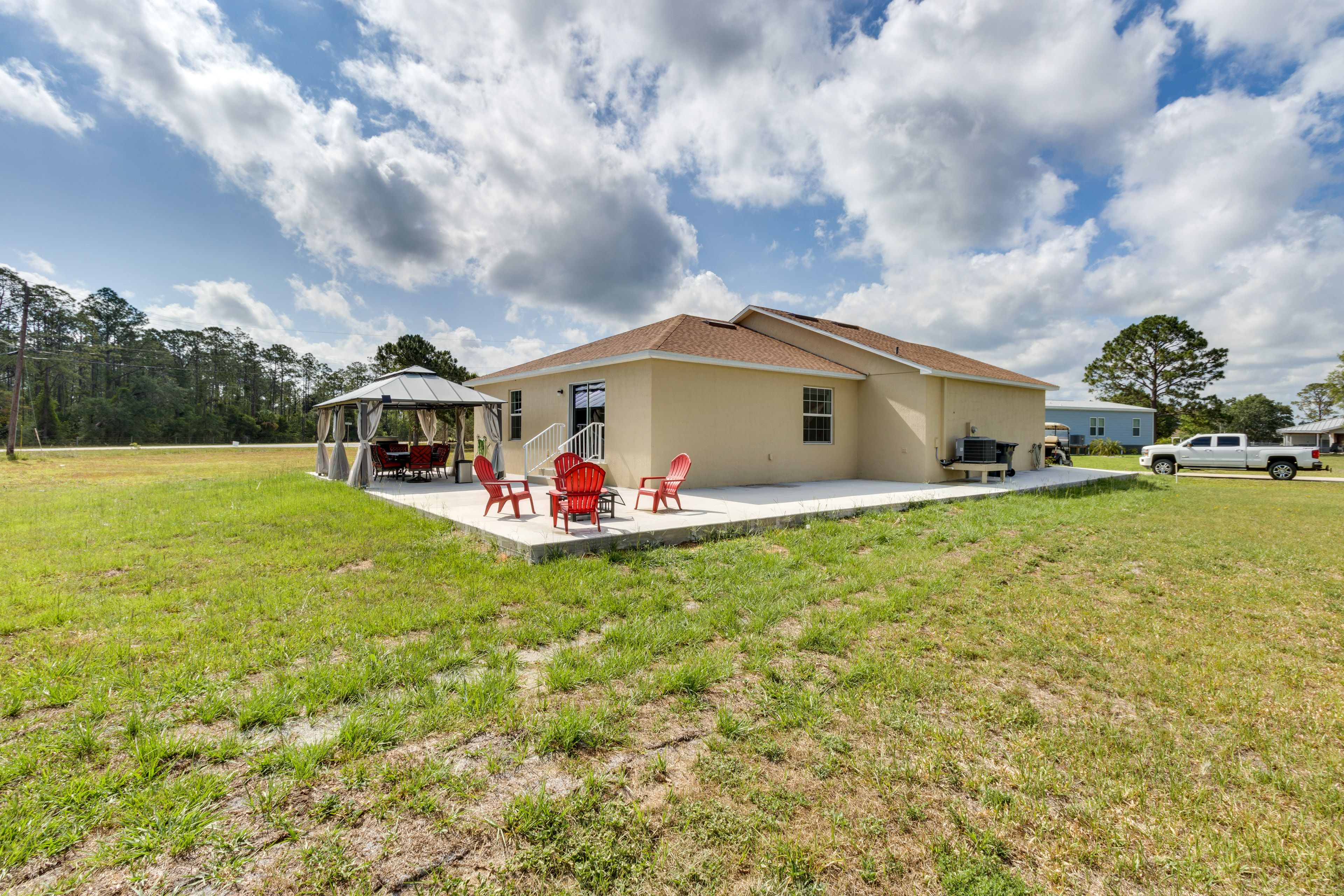 Private Backyard | Driveway (2 Vehicles) | Free Street Parking