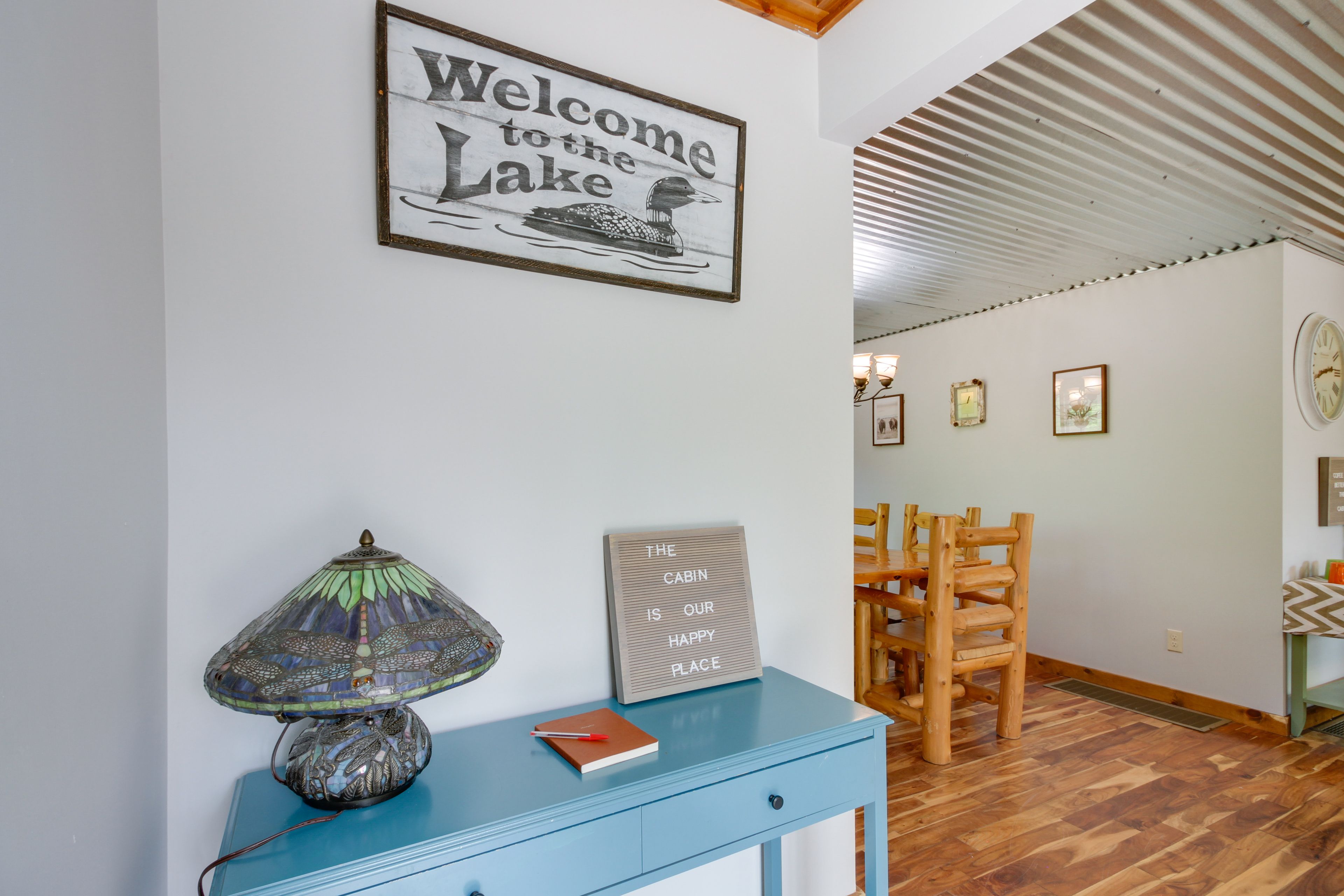Welcome Table