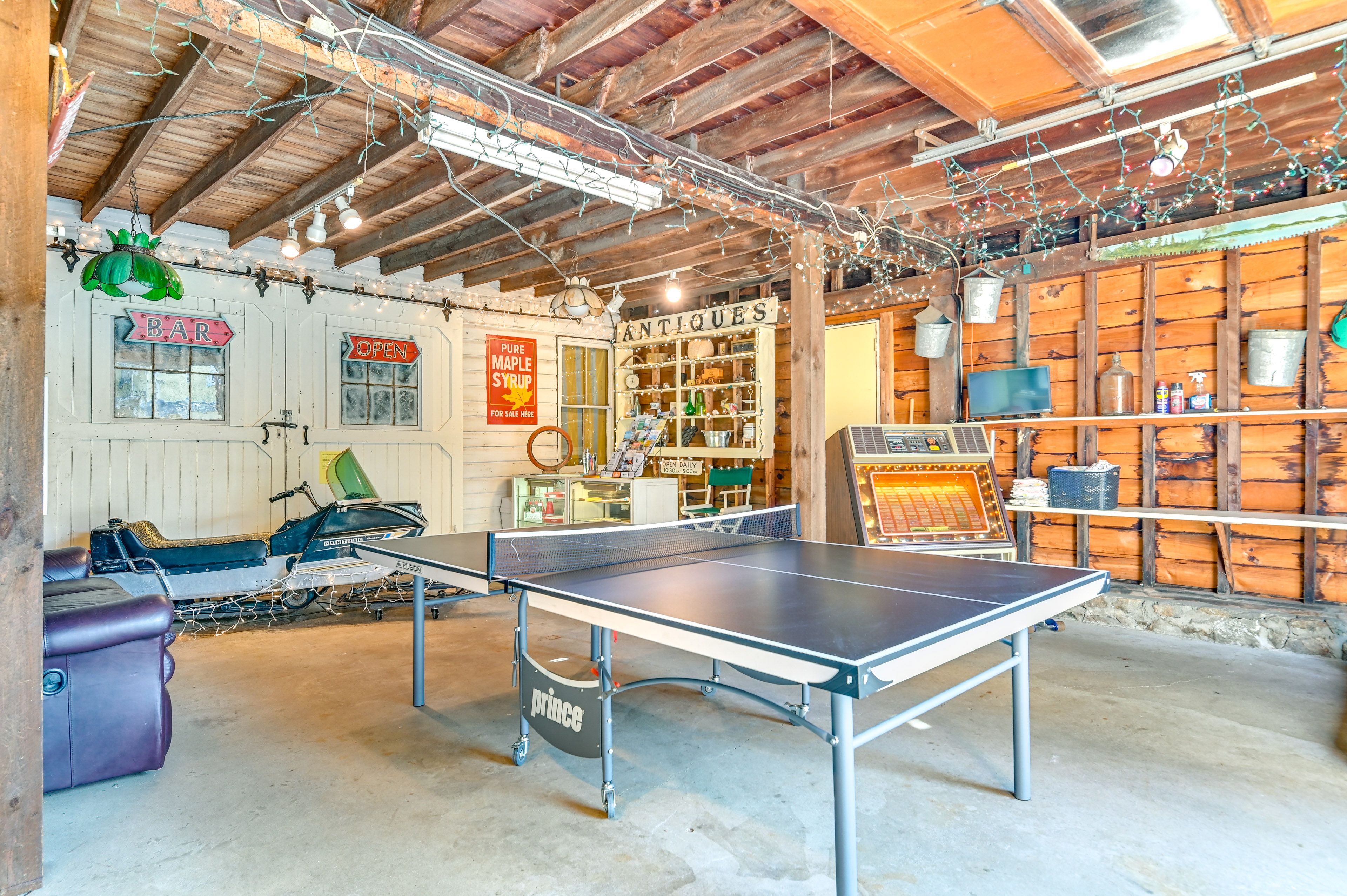 Furnished Barn | Ping-Pong Table