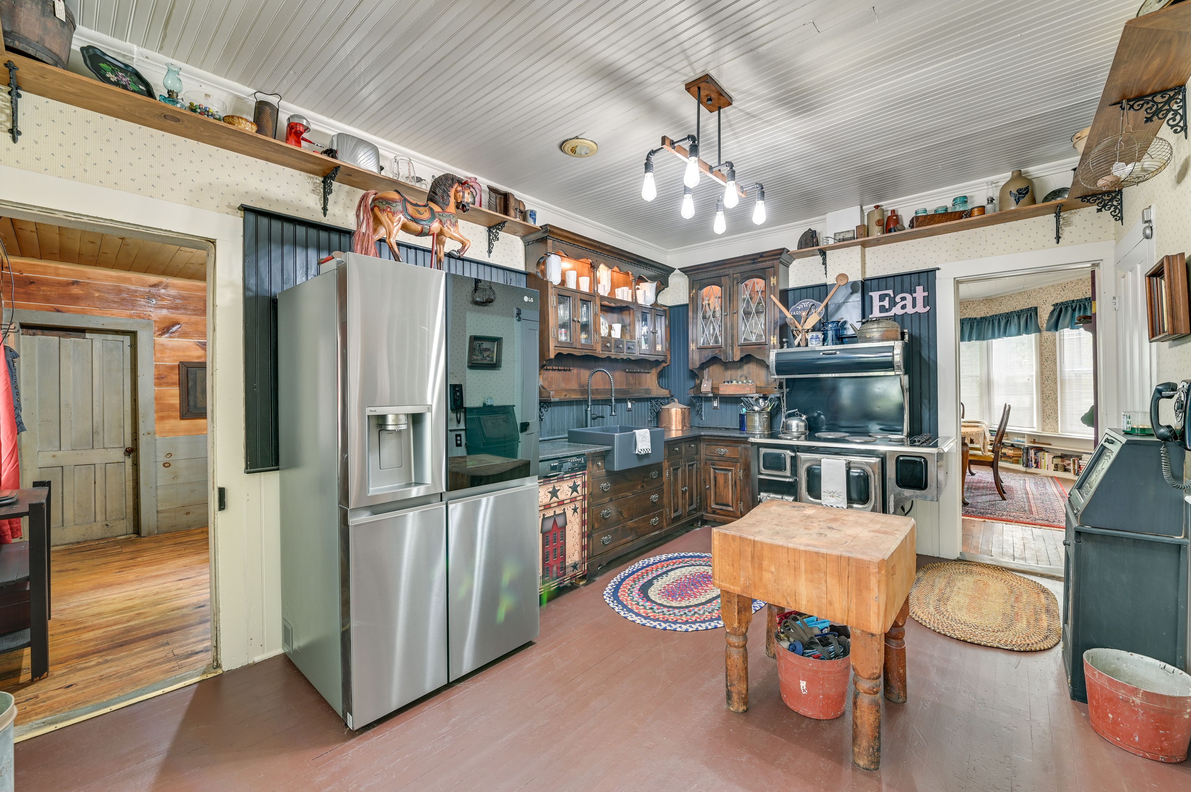 Kitchen | 1st Floor | Blender | Toaster | Drip Coffee Maker | Crockpot