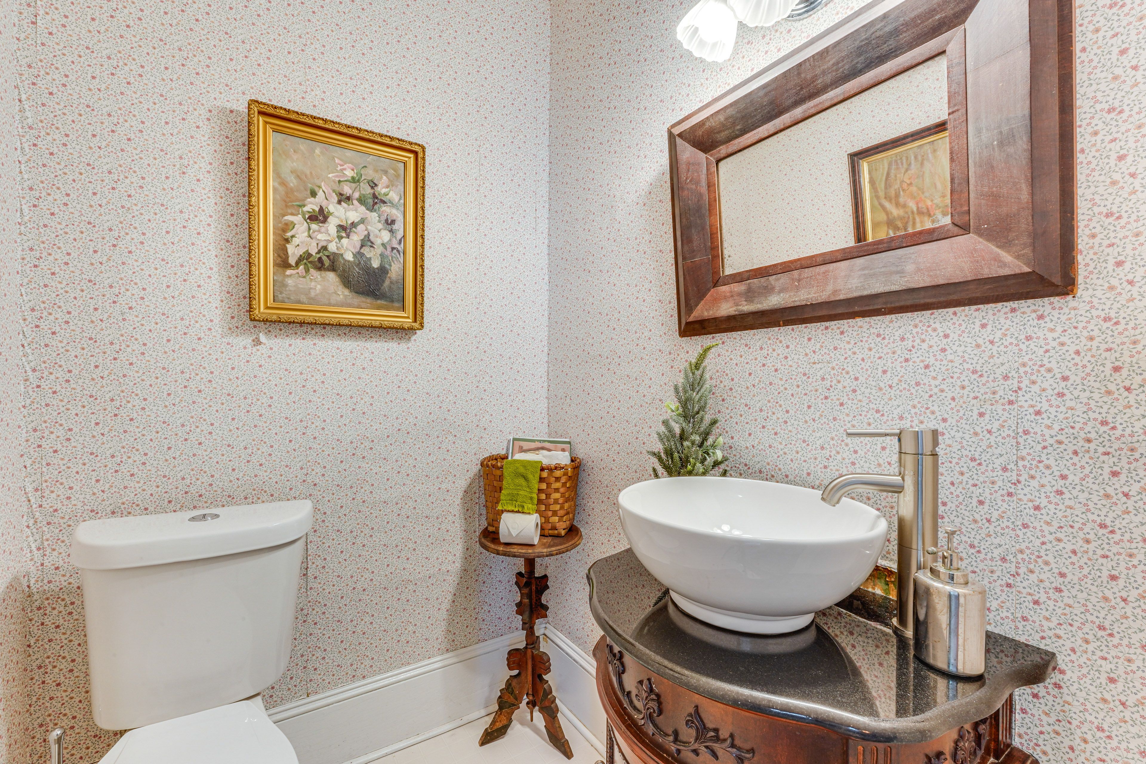 Half Bathroom | 1st Floor