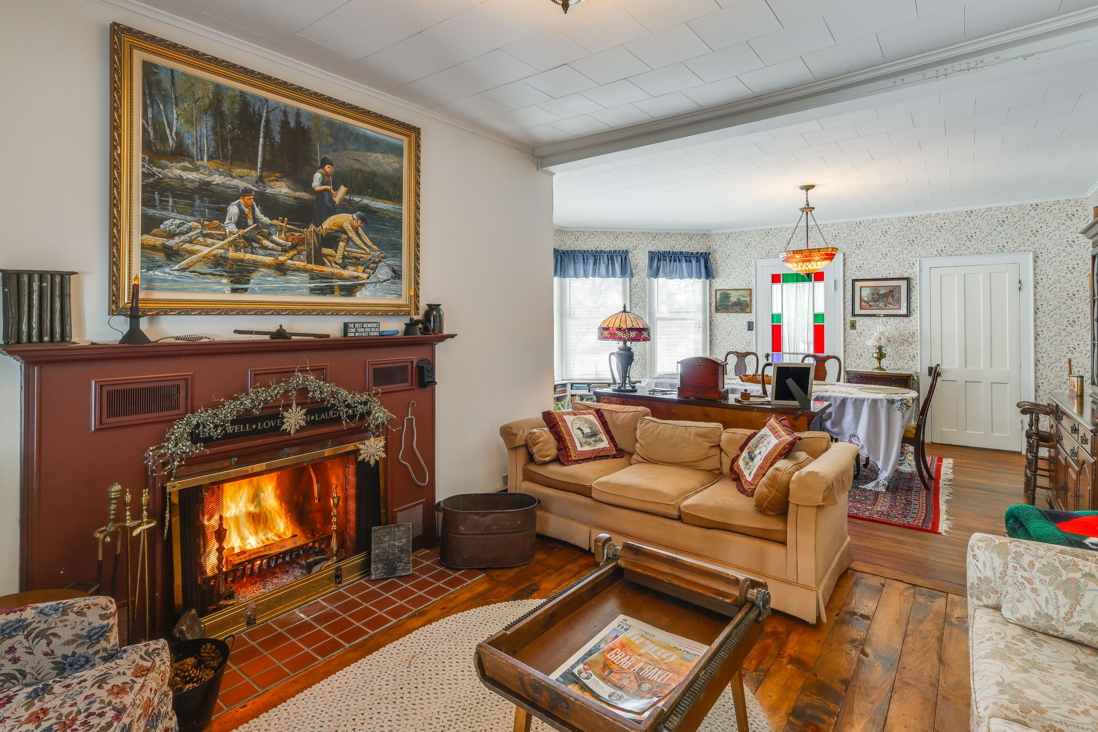 Family Room | Queen Sleeper Sofa | 1st Floor