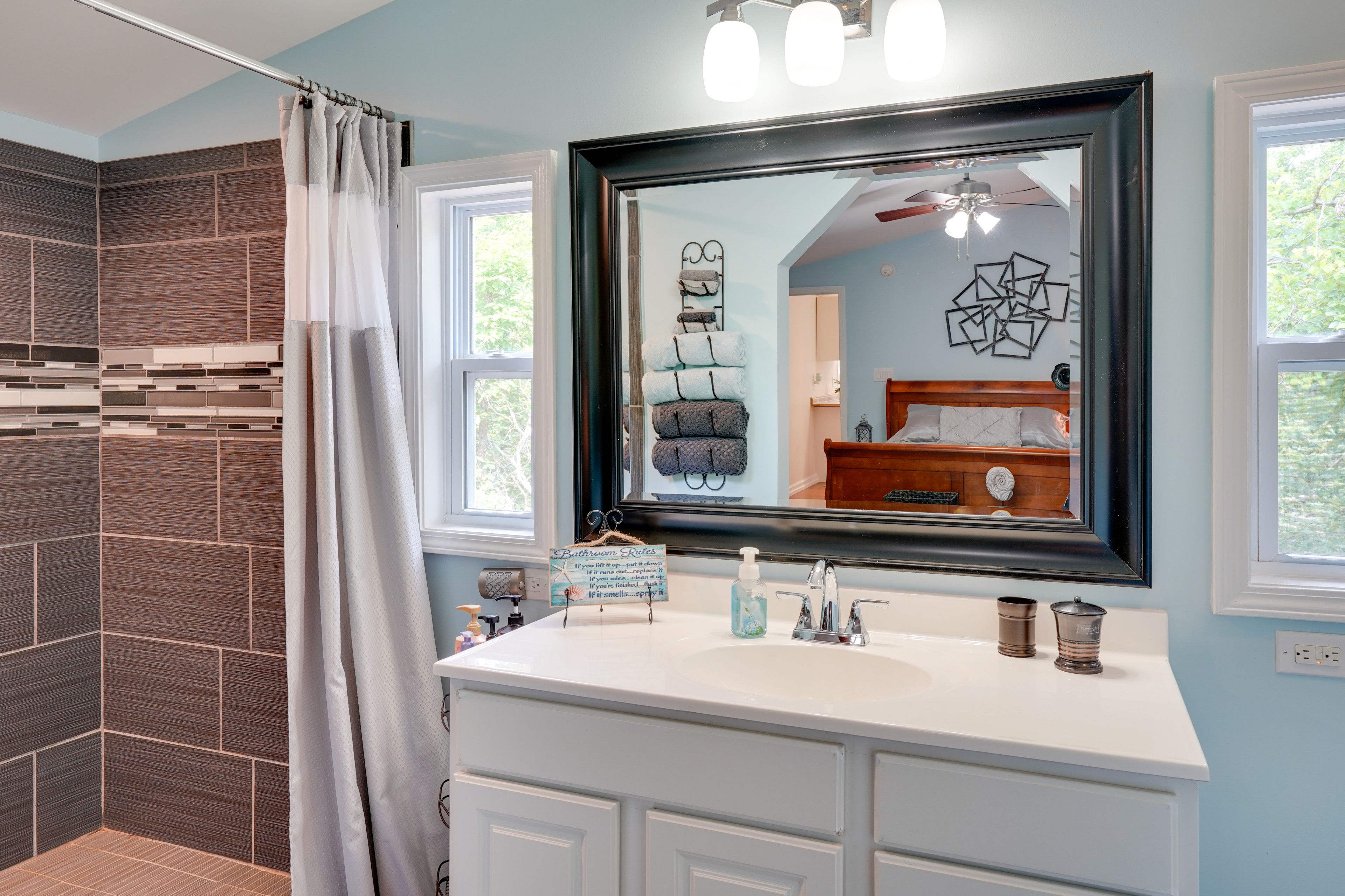 En-Suite Bathroom | Complimentary Toiletries | Hair Dryer