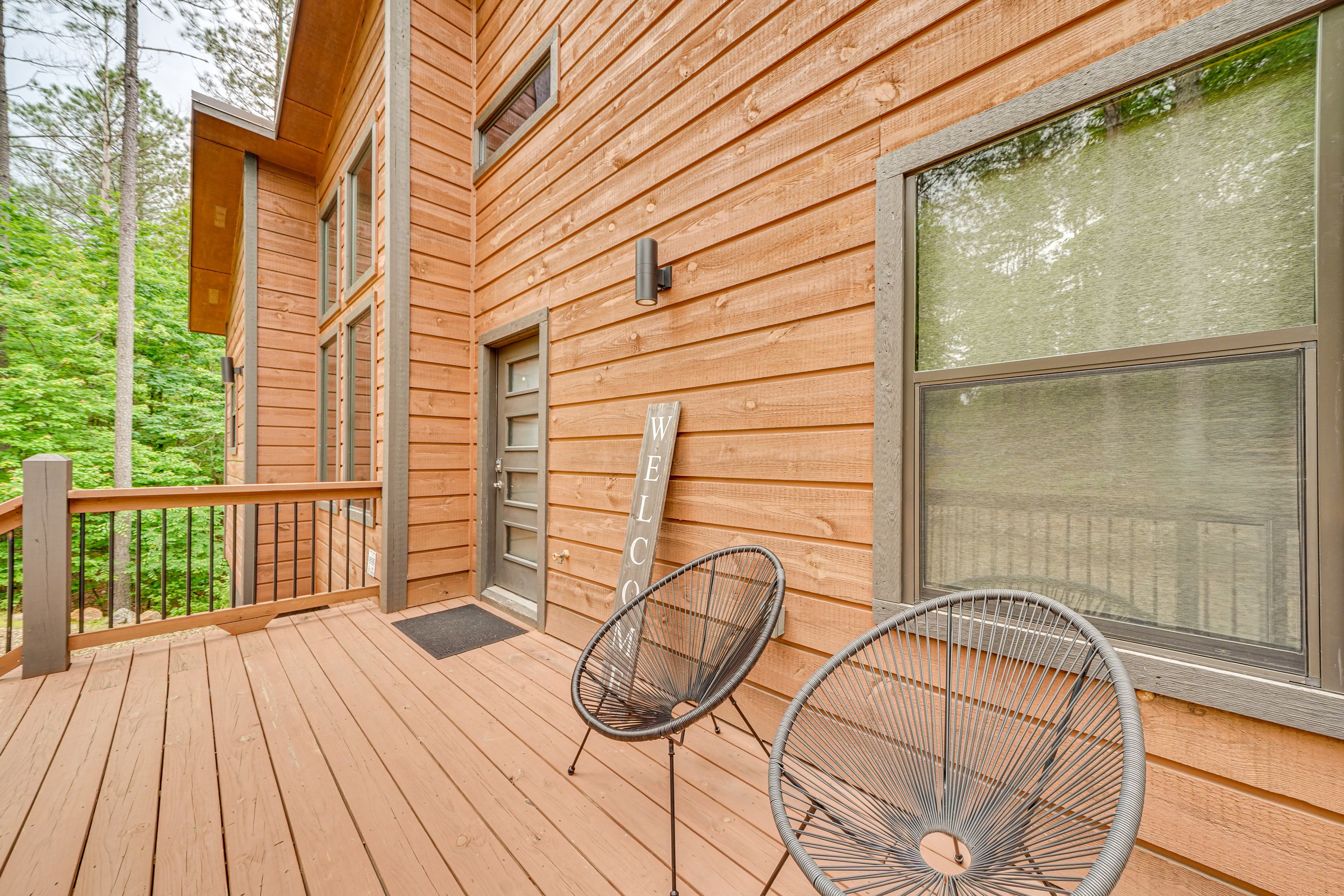 Front Deck | Main Entrance