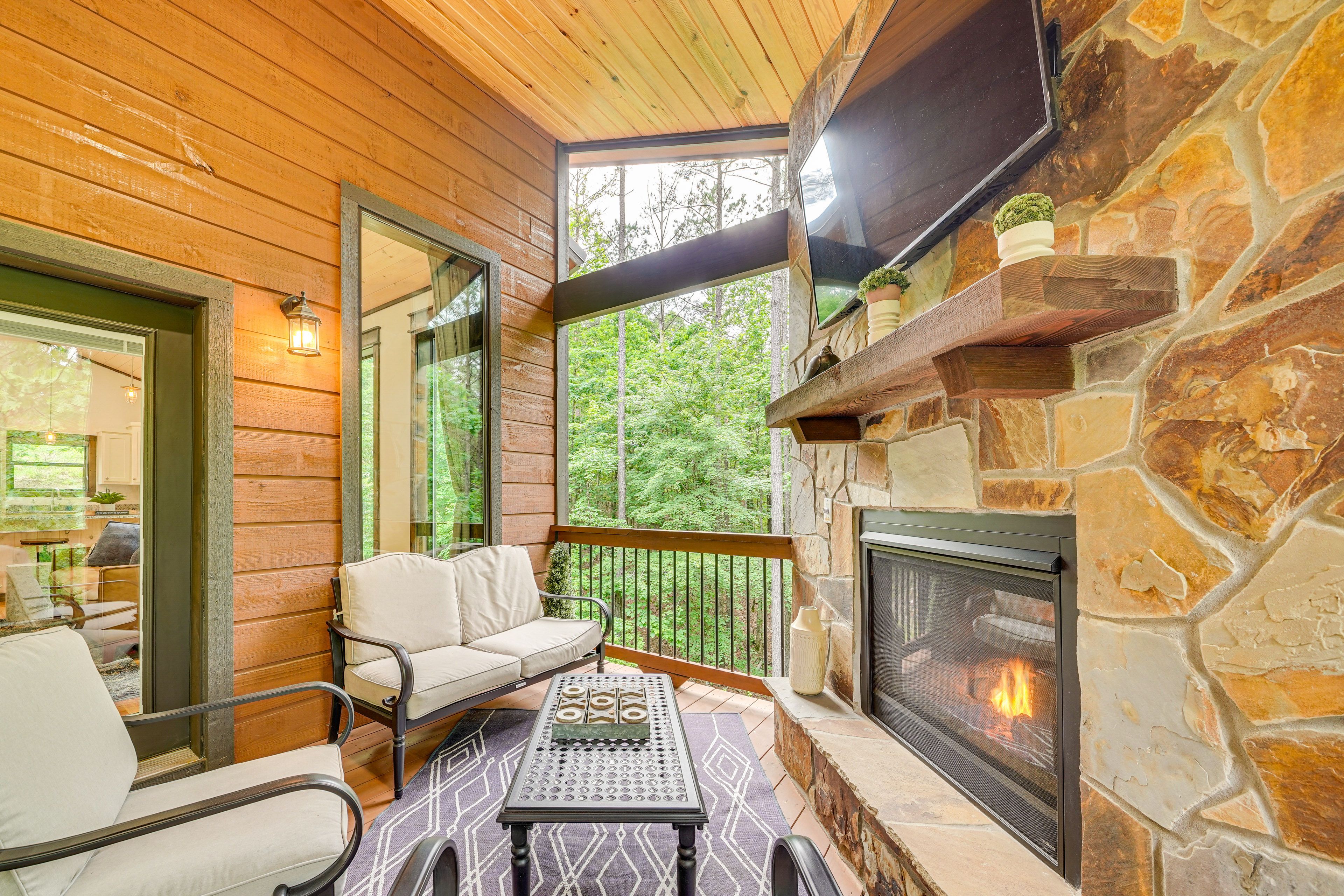 Deck | Gas Grill