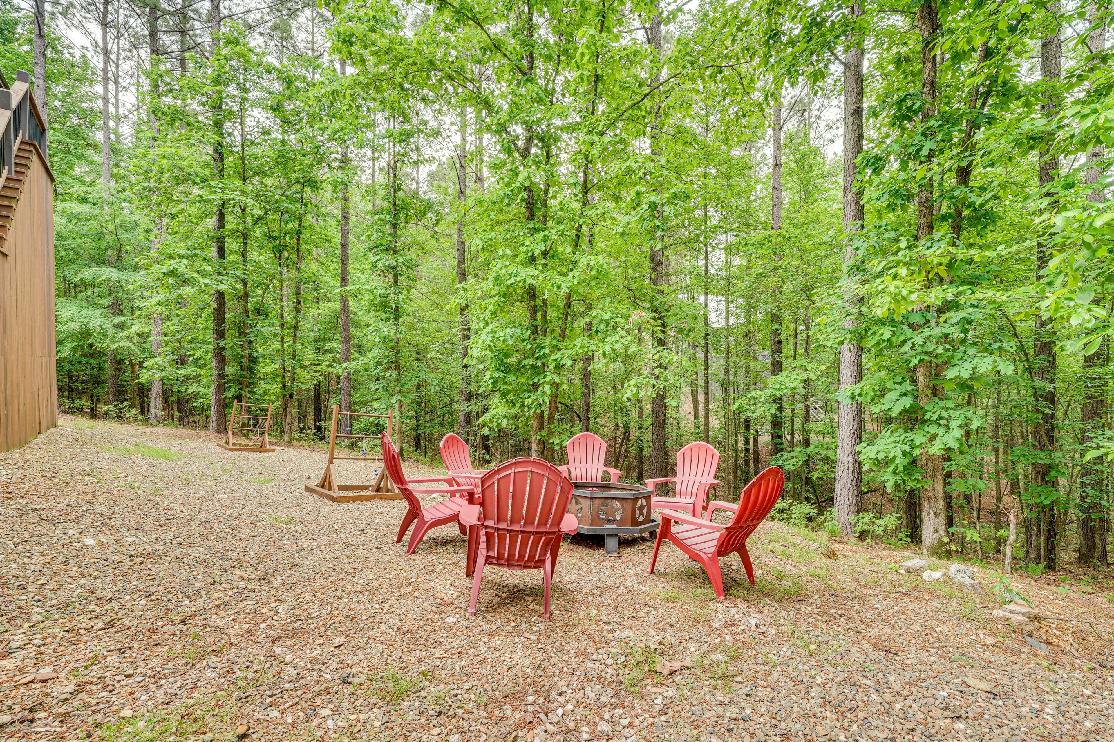 Backyard | Wood-Burning Fire Pit | Yard Games