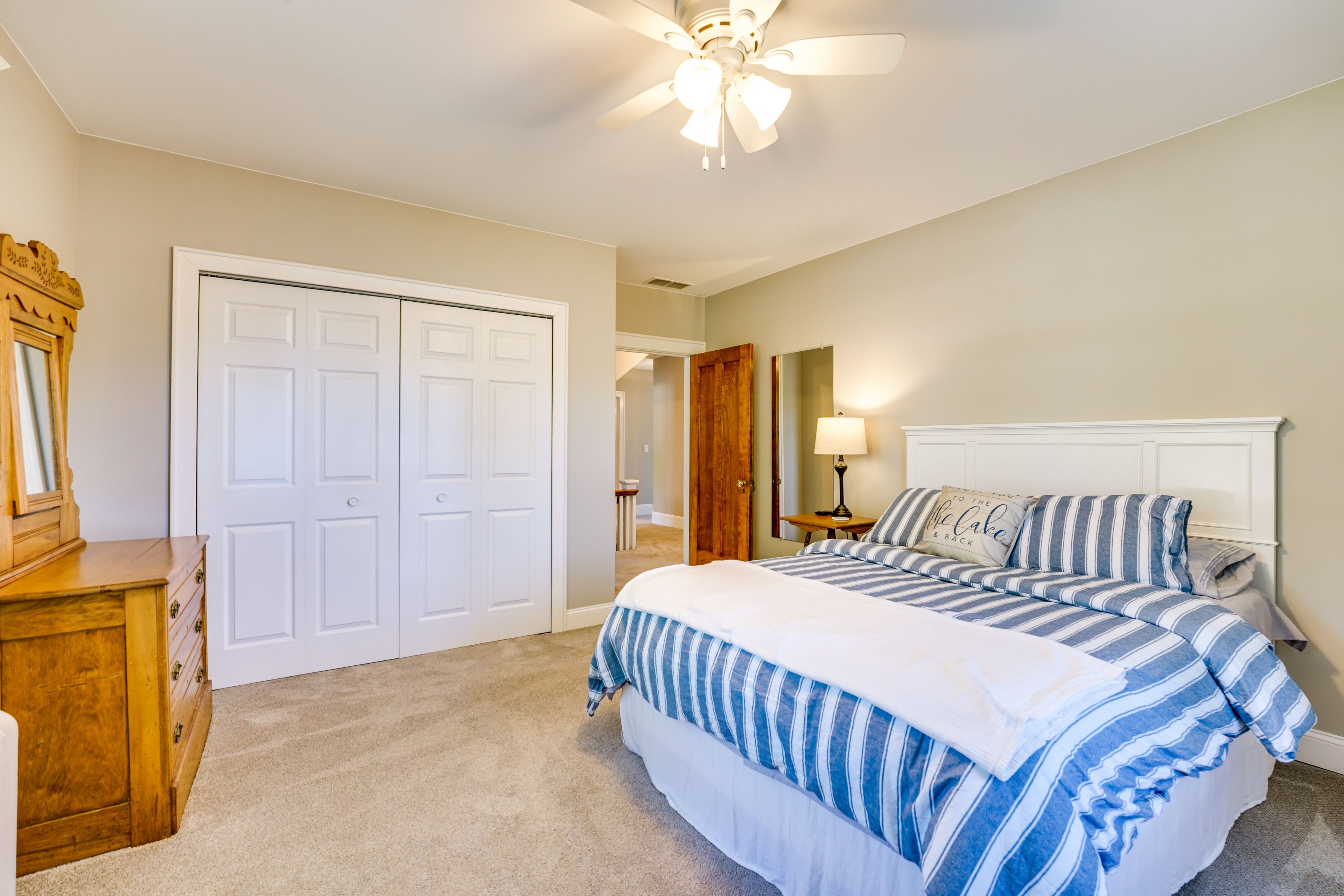 Bedroom 5 | Queen Bed