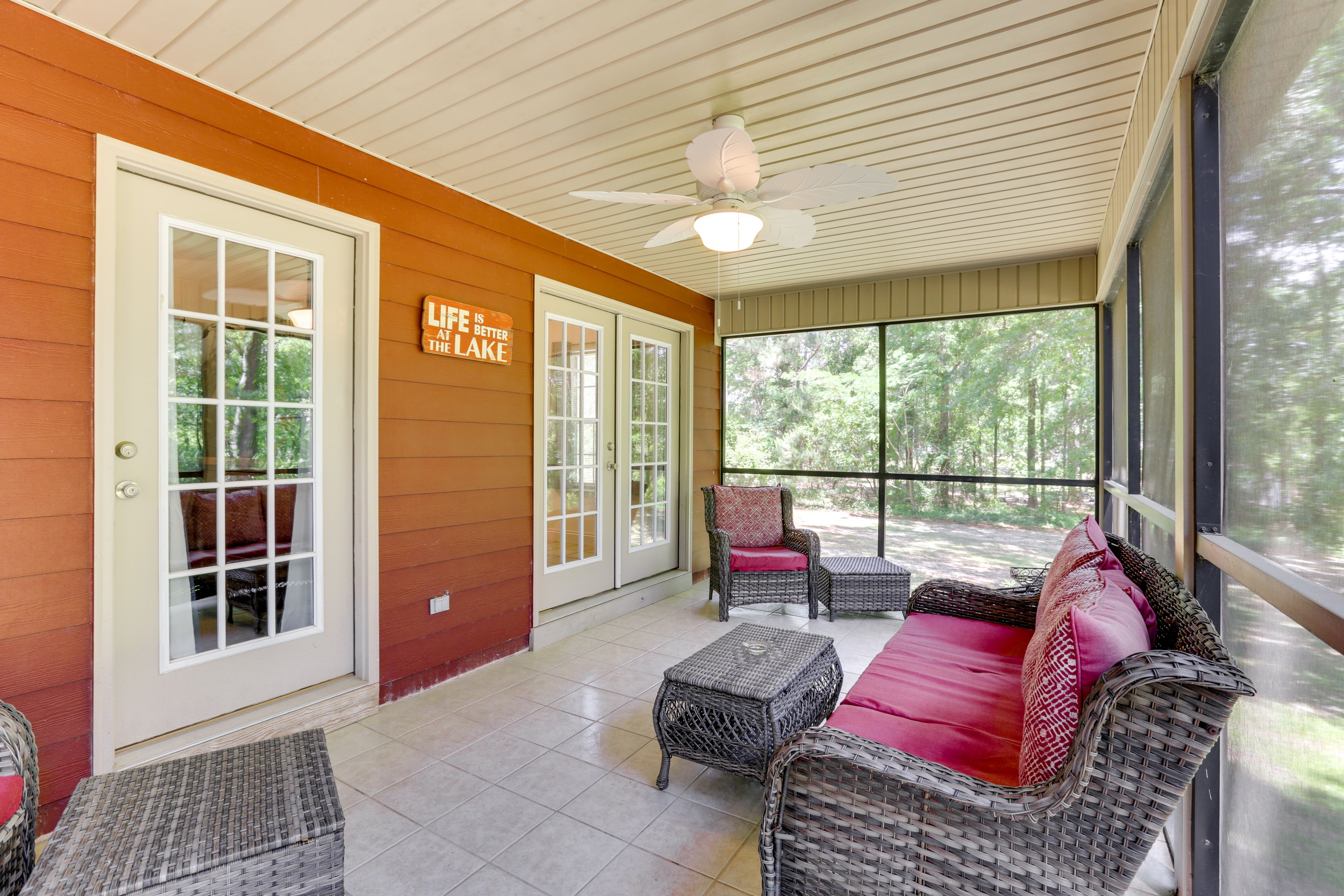 Screened-In Porch