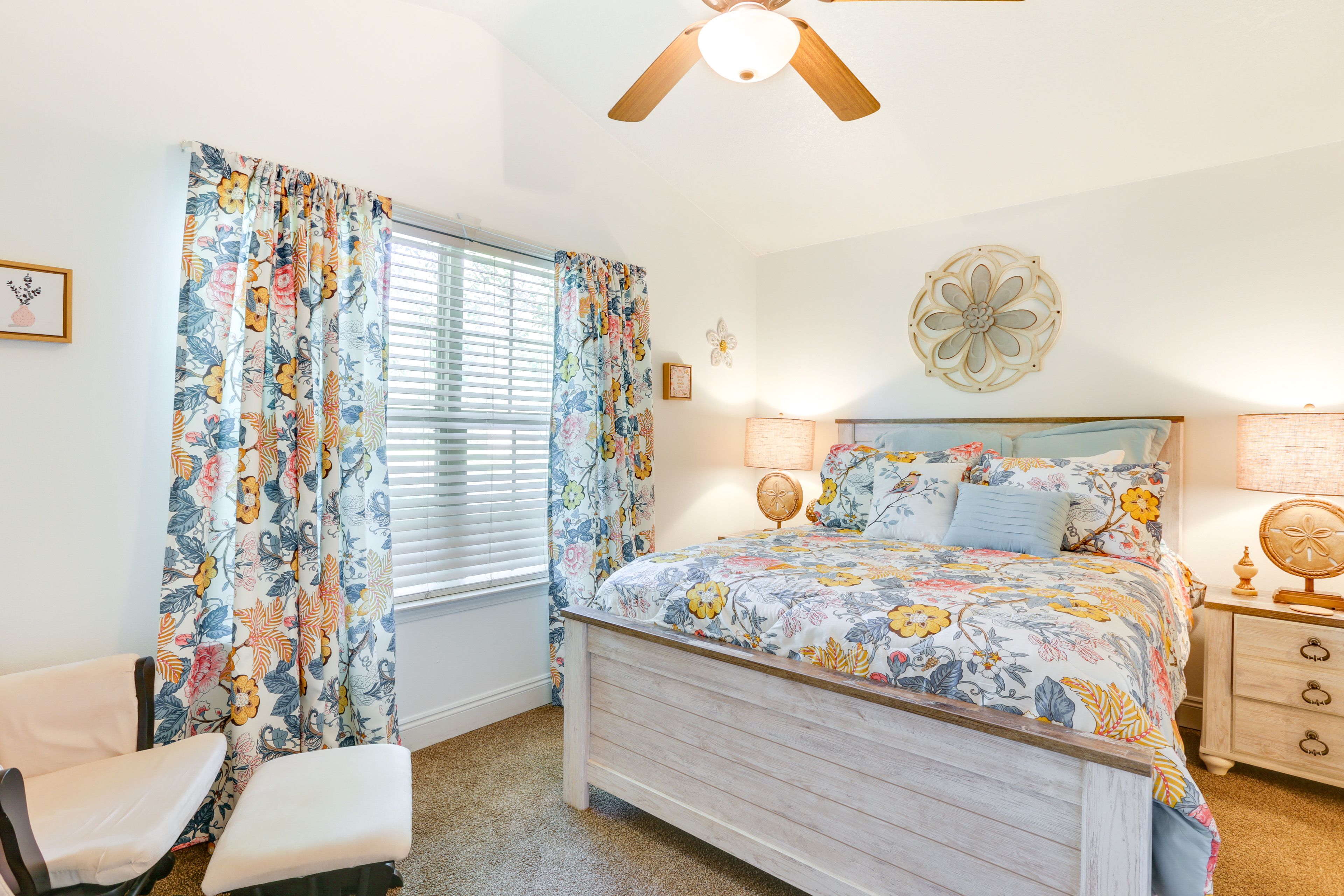 Bedroom 3 | Queen Bed