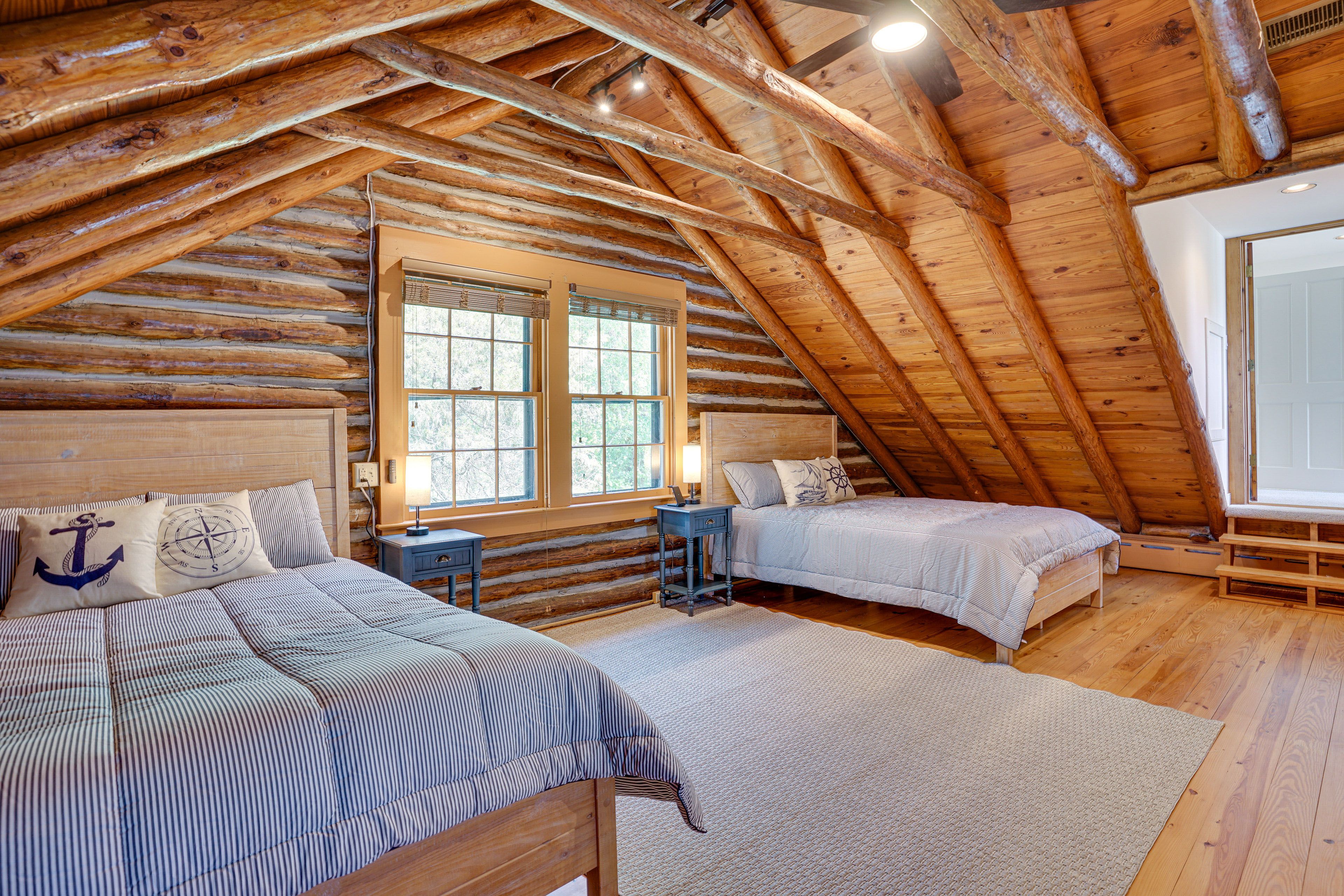 Bedroom 2 (Loft) | 2 Queen Beds