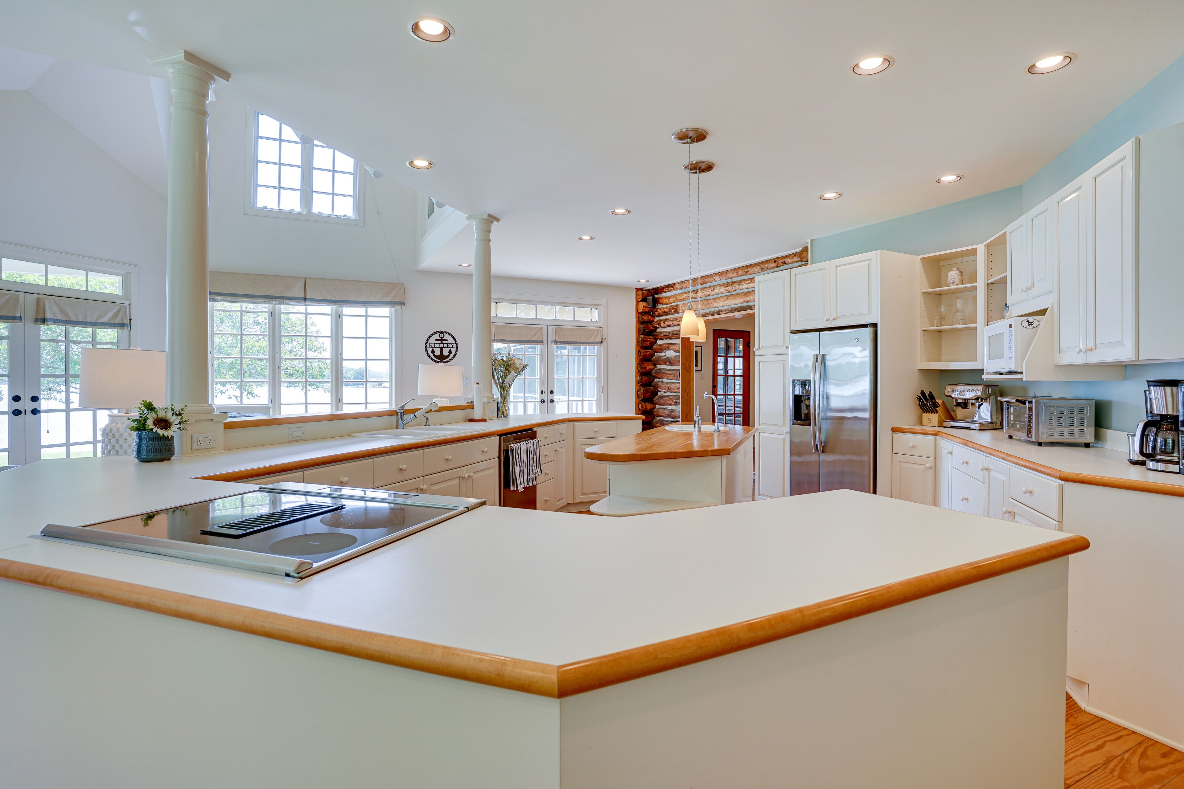 Kitchen | Cooking Basics | Coffee Maker | Paper Towels/Trash Bags Provided