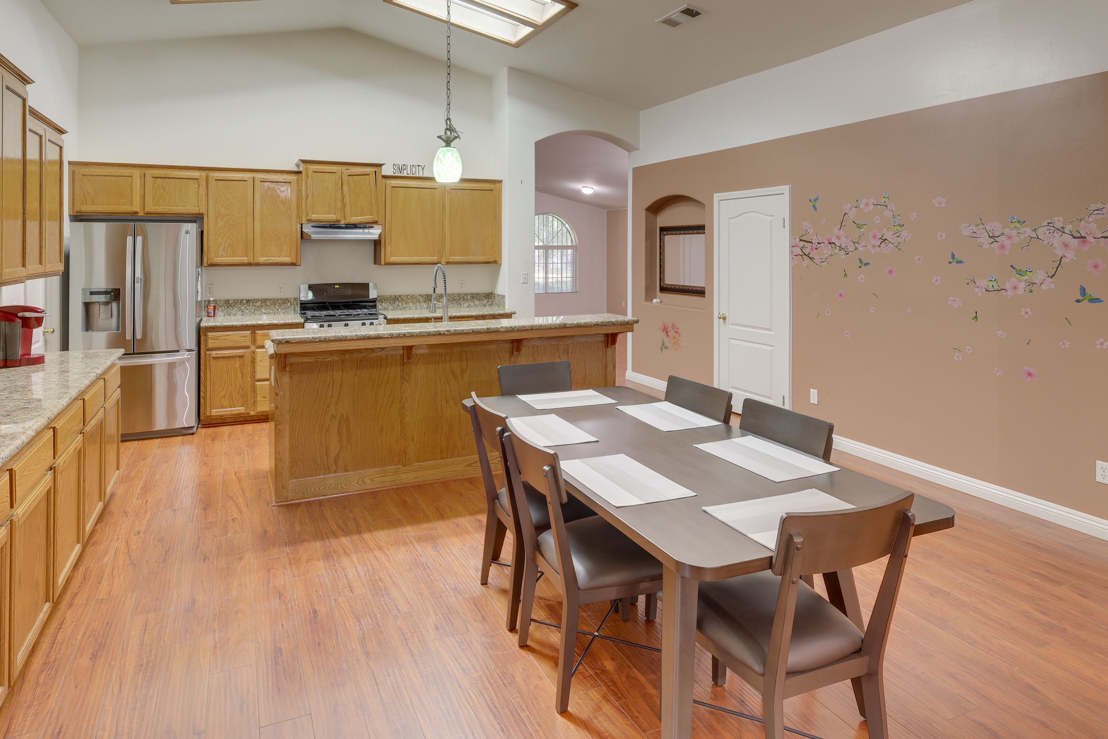 Dining Area | Dining Table | Dishware/Flatware