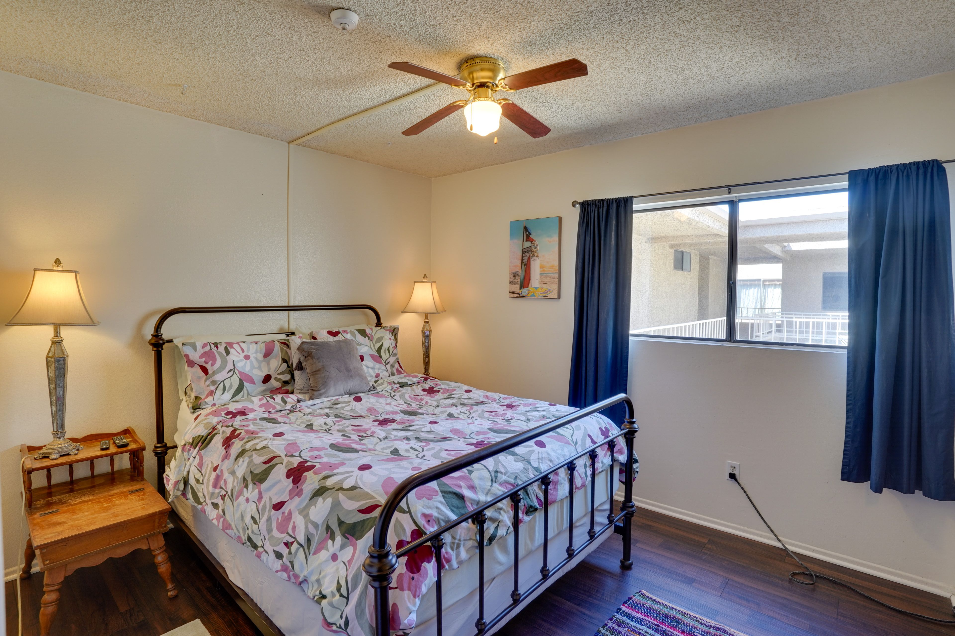 Bedroom 2 | Queen Bed | Smart TV | Linens Provided