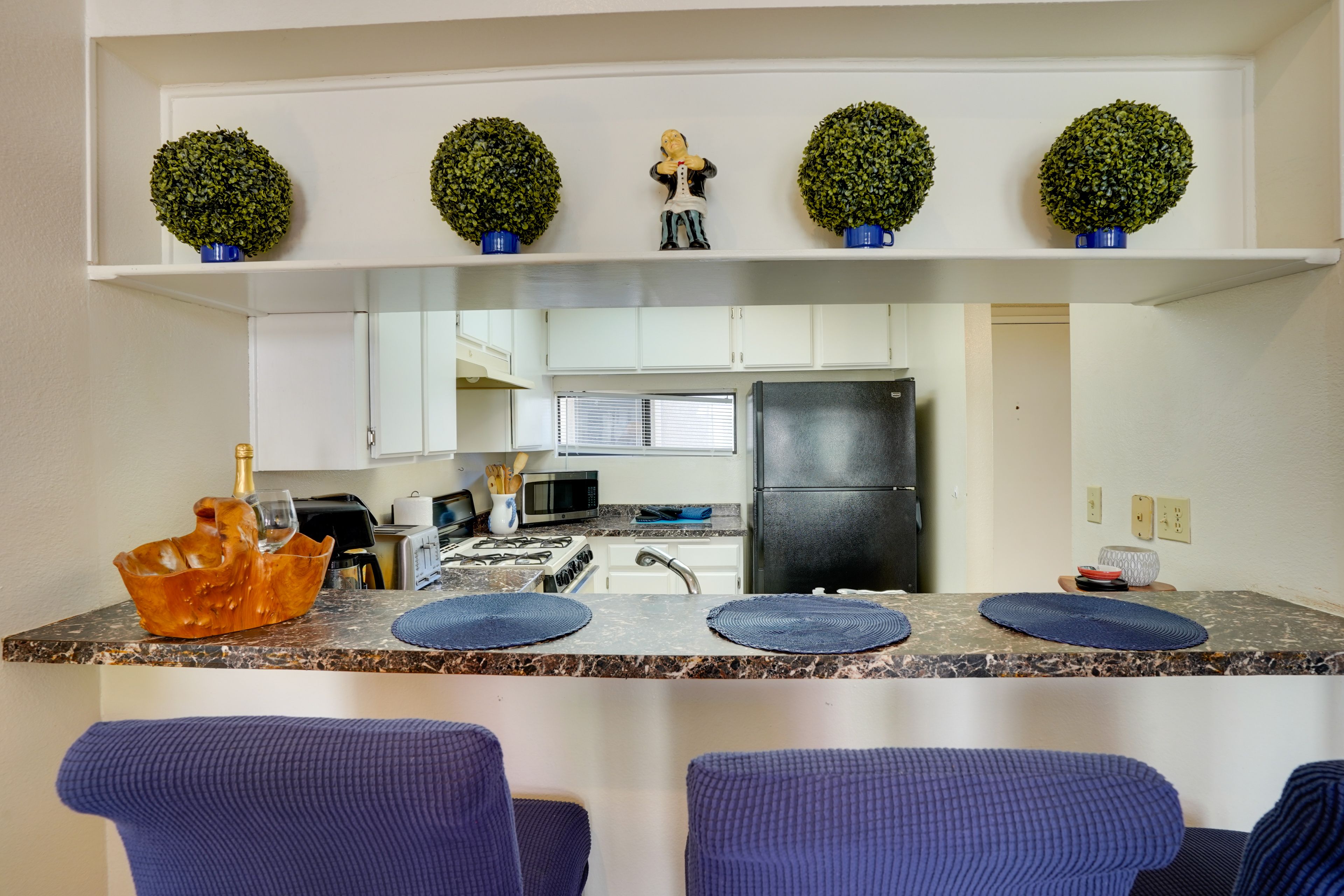 Kitchen | Bar Seating | Coffee Maker | Toaster | Cooking Basics