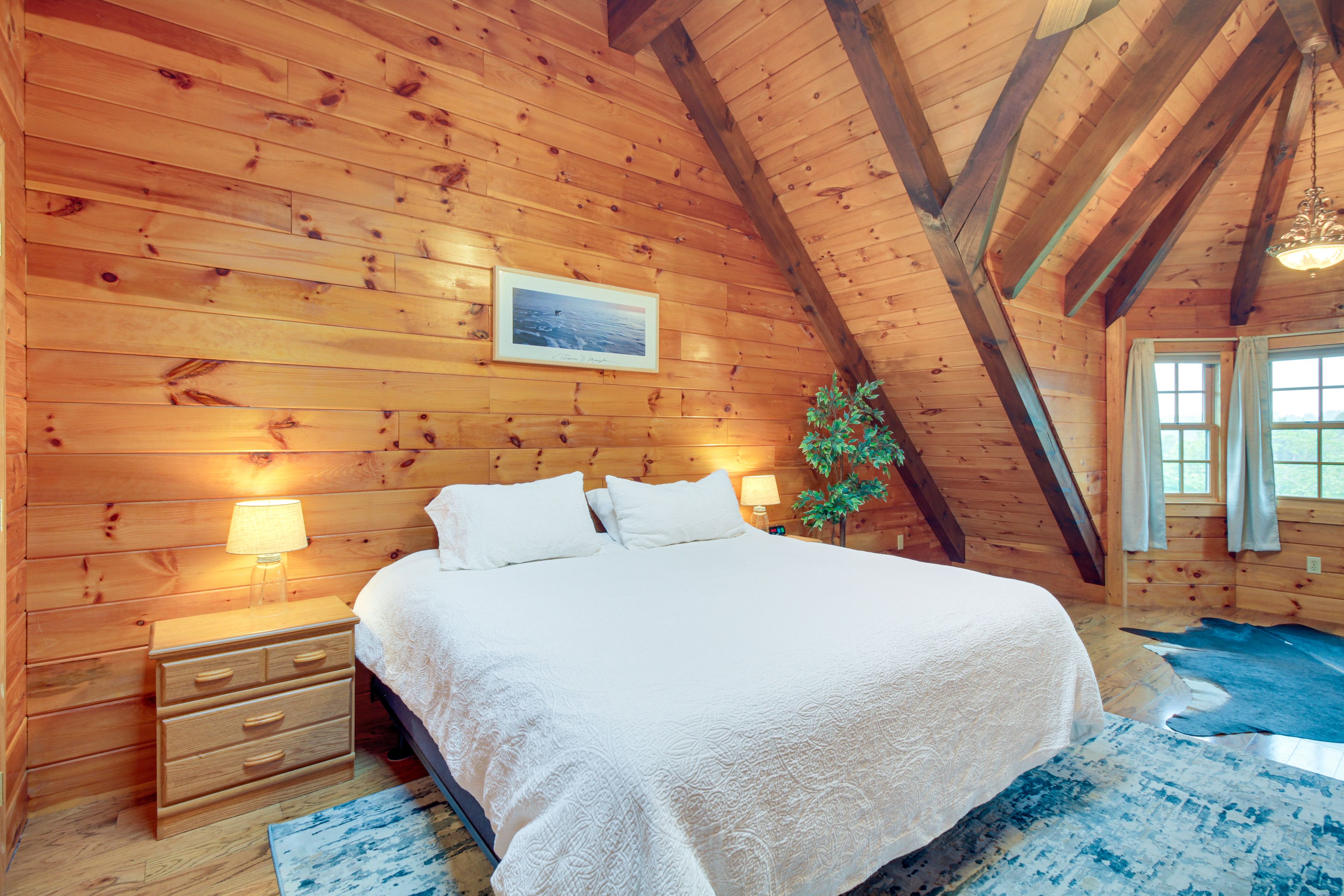 Bedroom Suite | King Bed | Linens Provided
