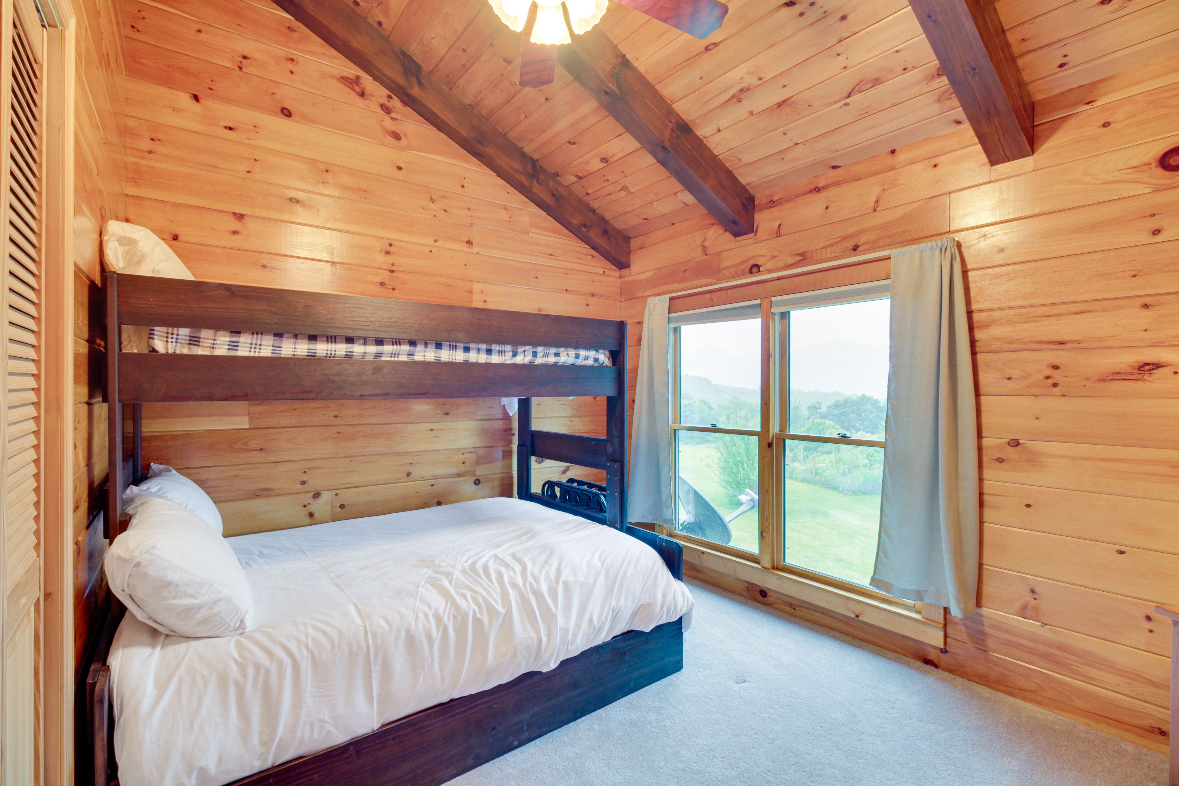 Bedroom 3 | Twin/Full Bunk Bed | Twin Trundle