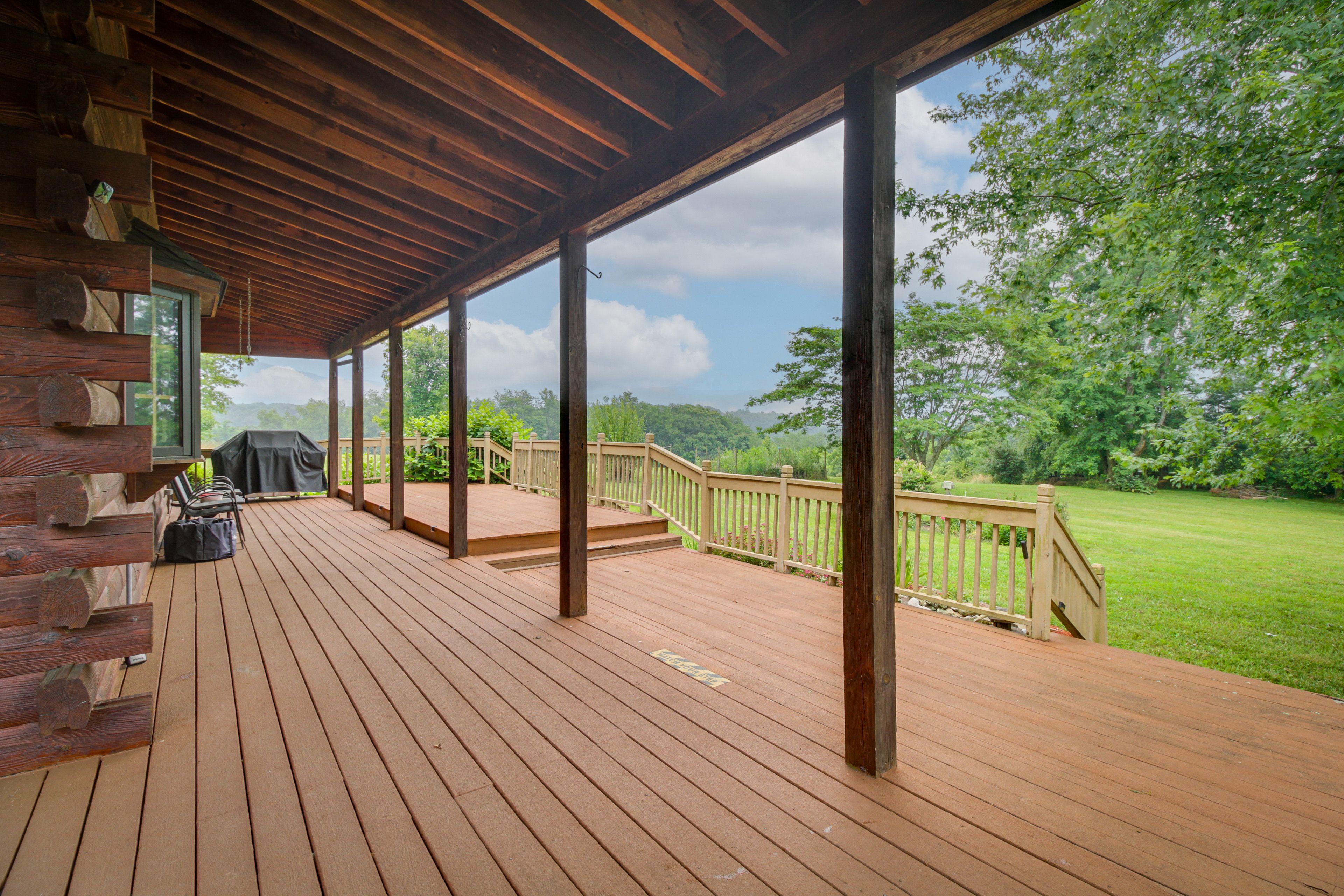 Deck | Gas Grill