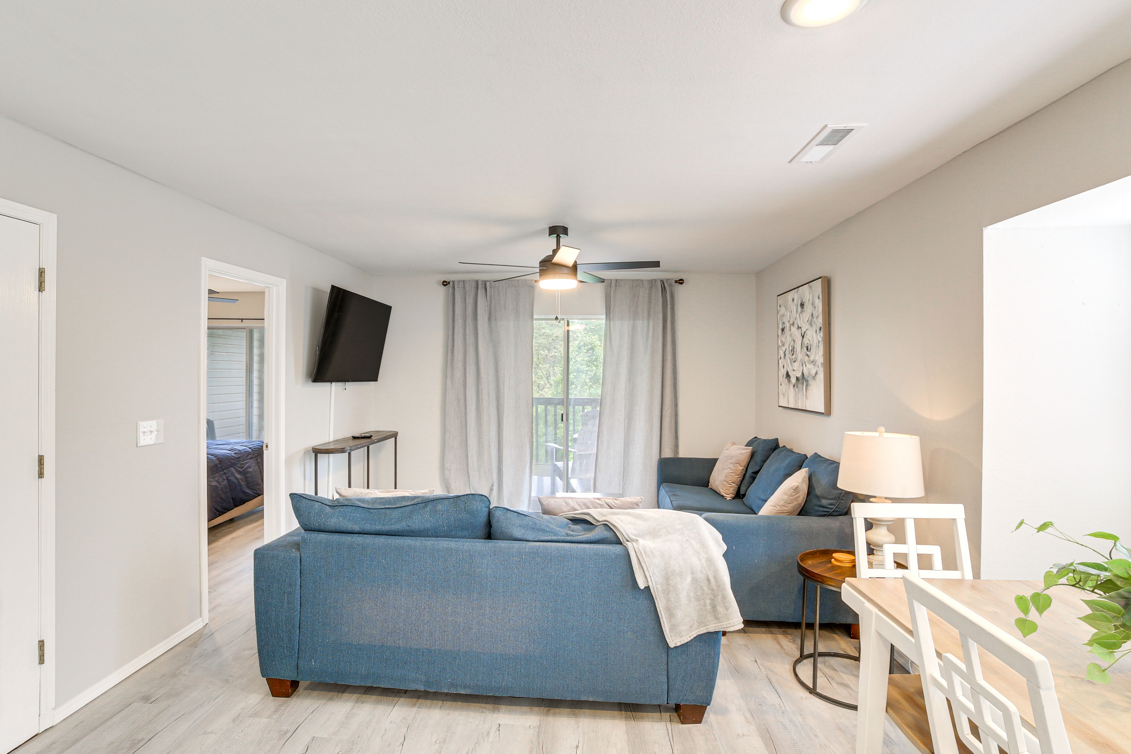 Living Room | Full Sleeper Sofa | Smart TV | Central Heating & A/C