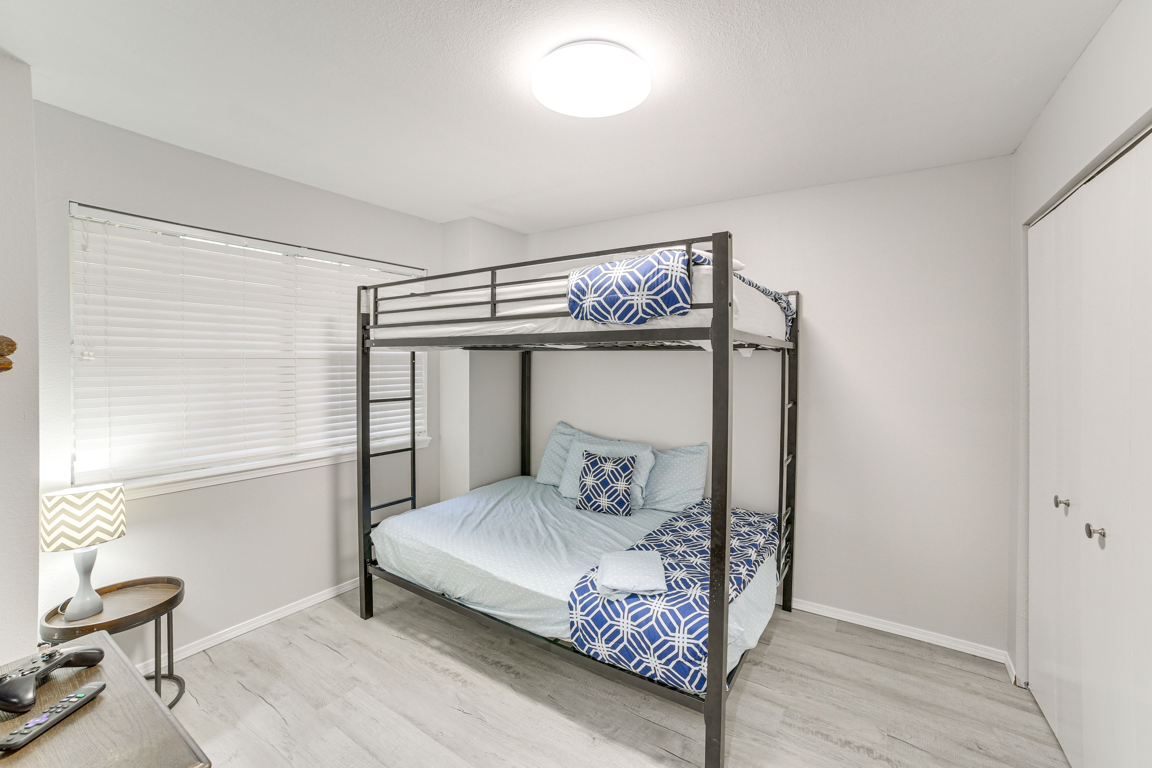 Bedroom 2 | Twin Bunk Bed | Smart TV