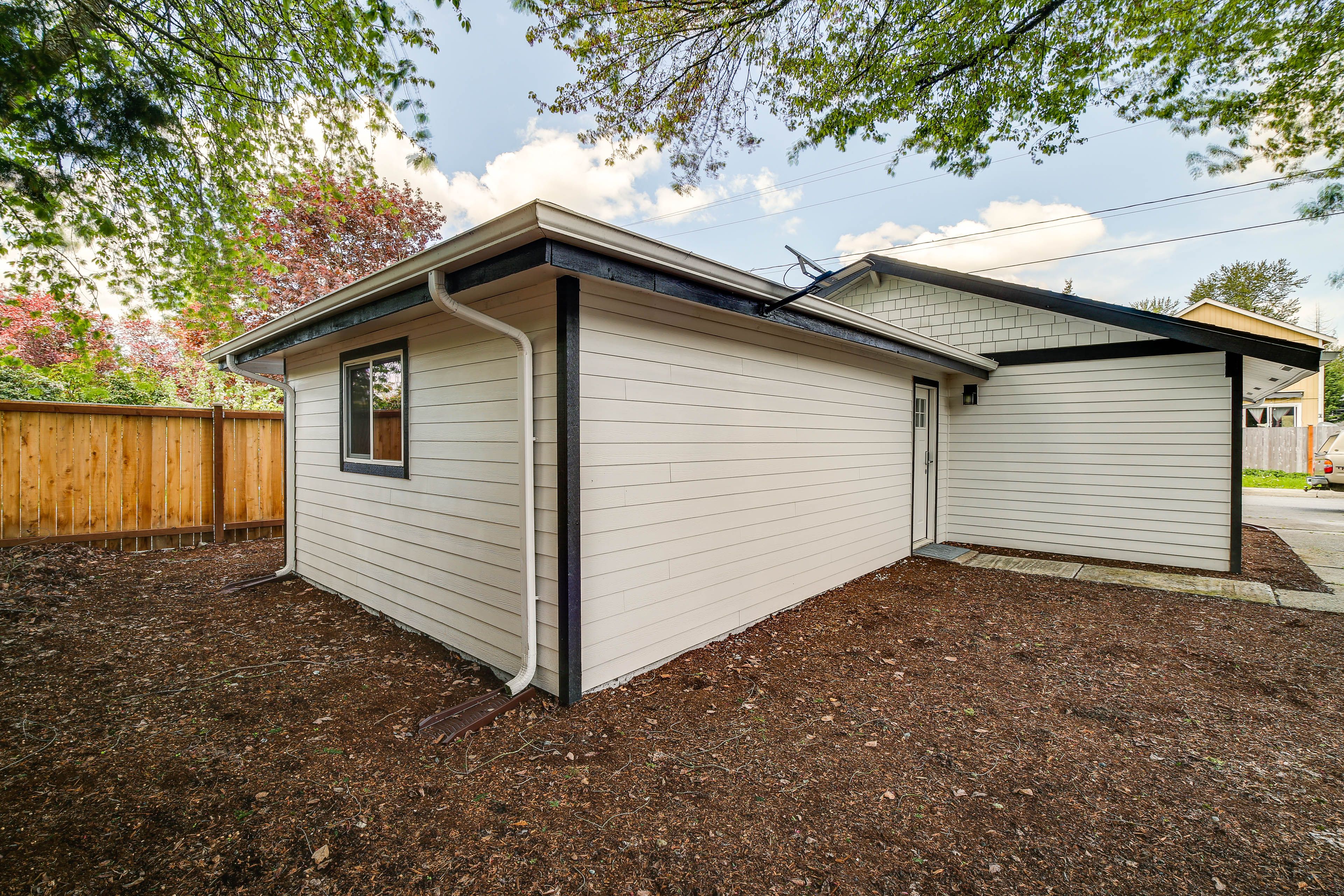 Home Exterior | Parking | Driveway (3 Vehicles)