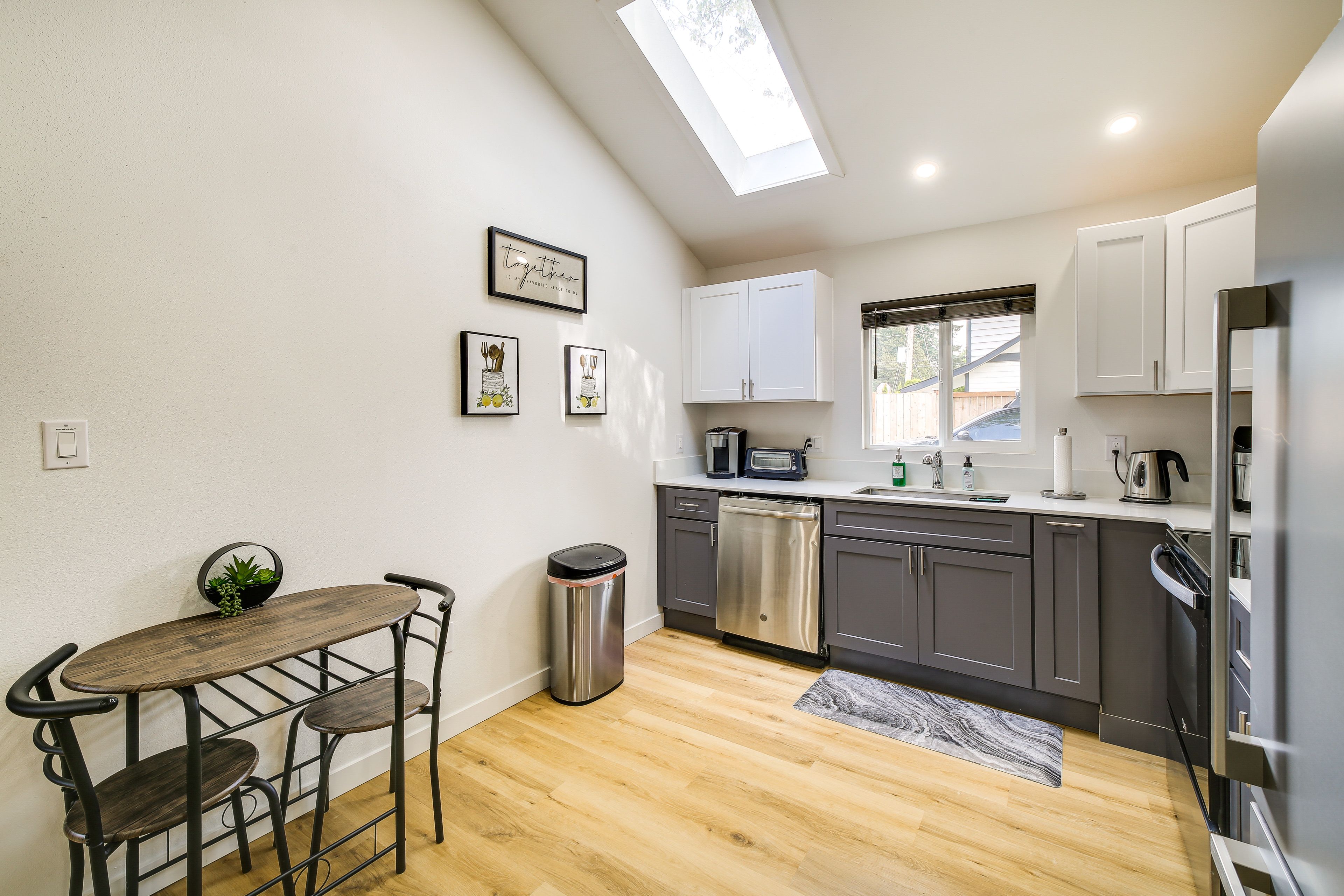 Dining Area | Fully Equipped Kitchen | Dishware & Flatware
