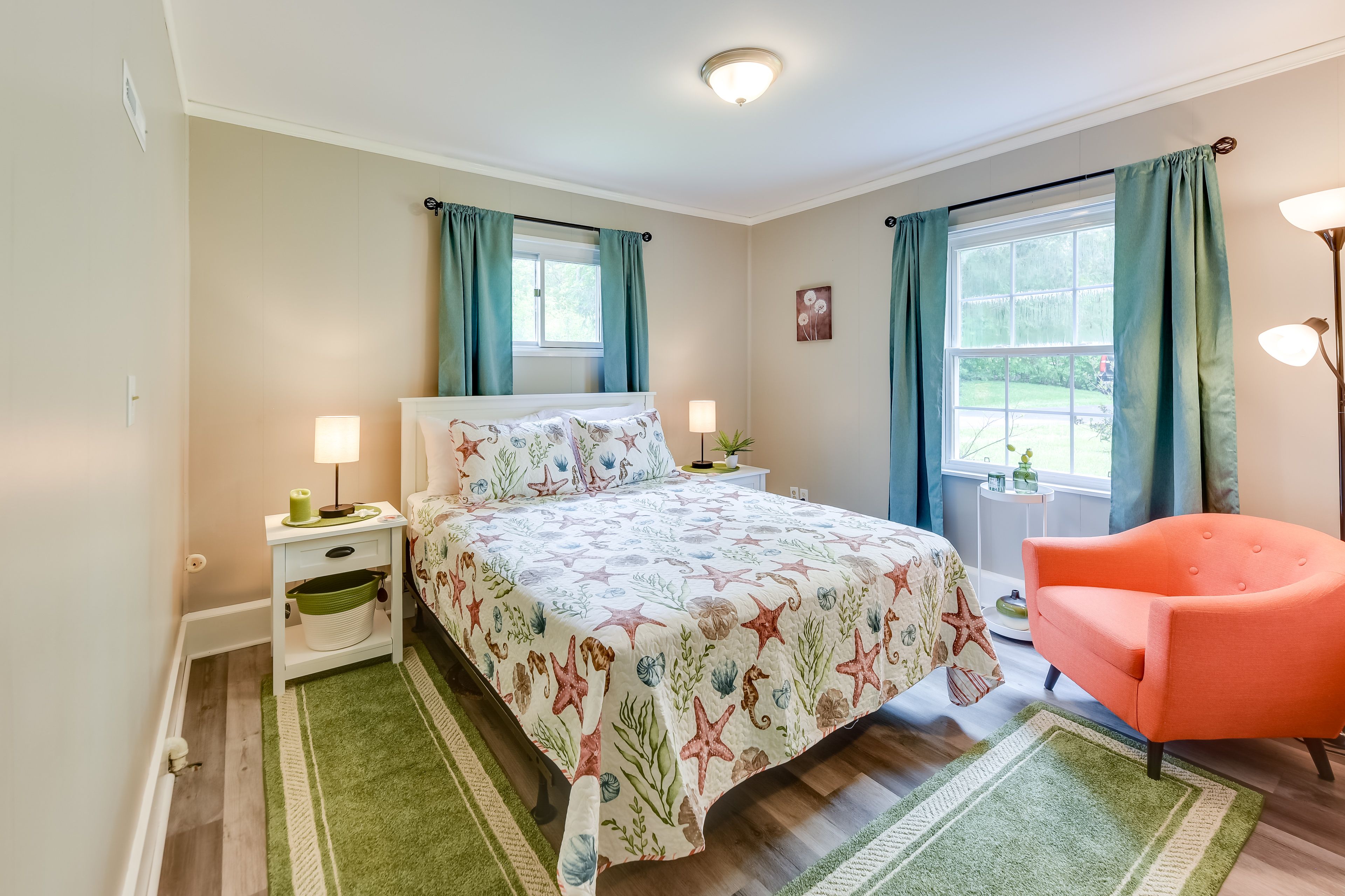 Bedroom 8 (Guest House) | Queen Bed