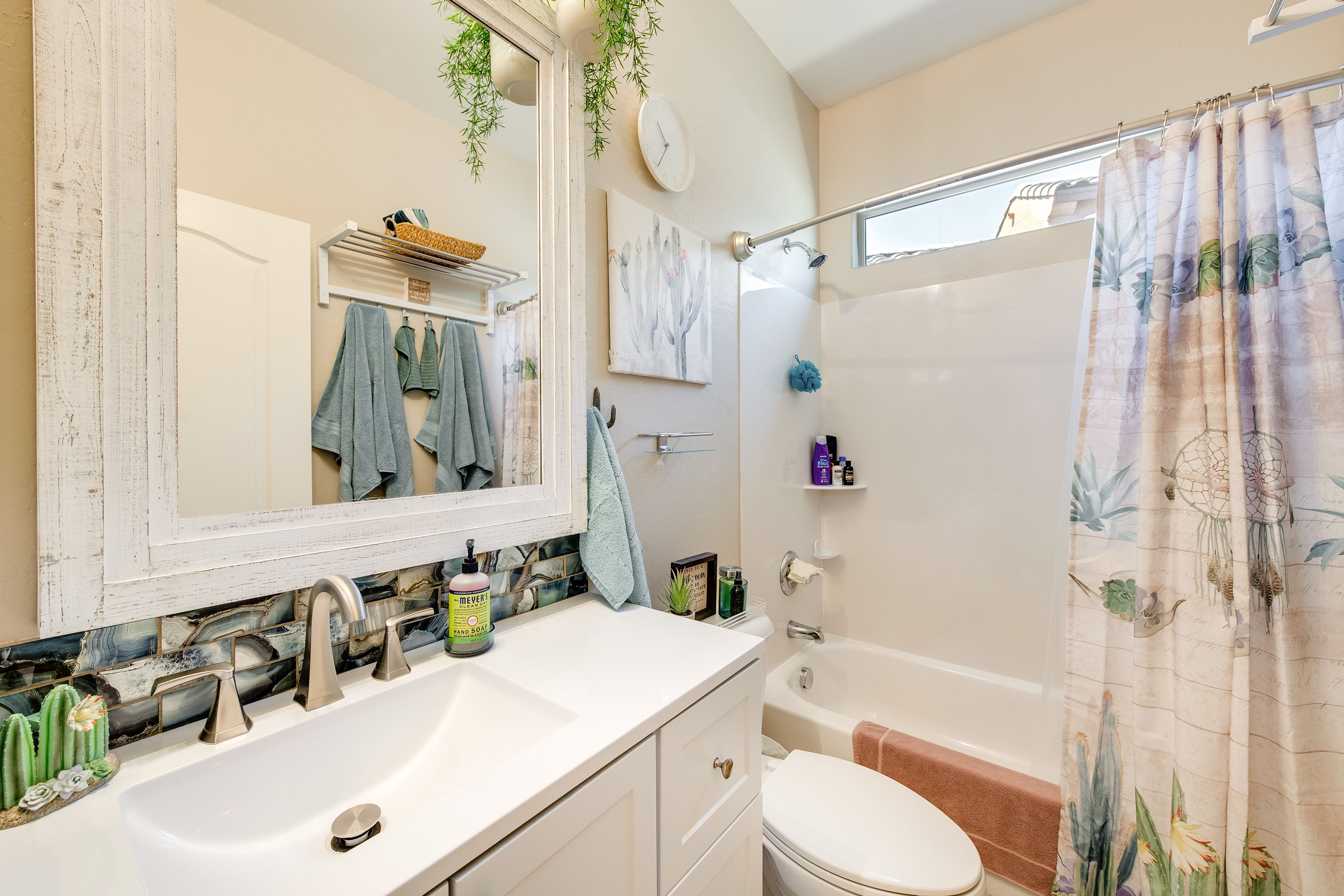 Bathroom | Towels Provided