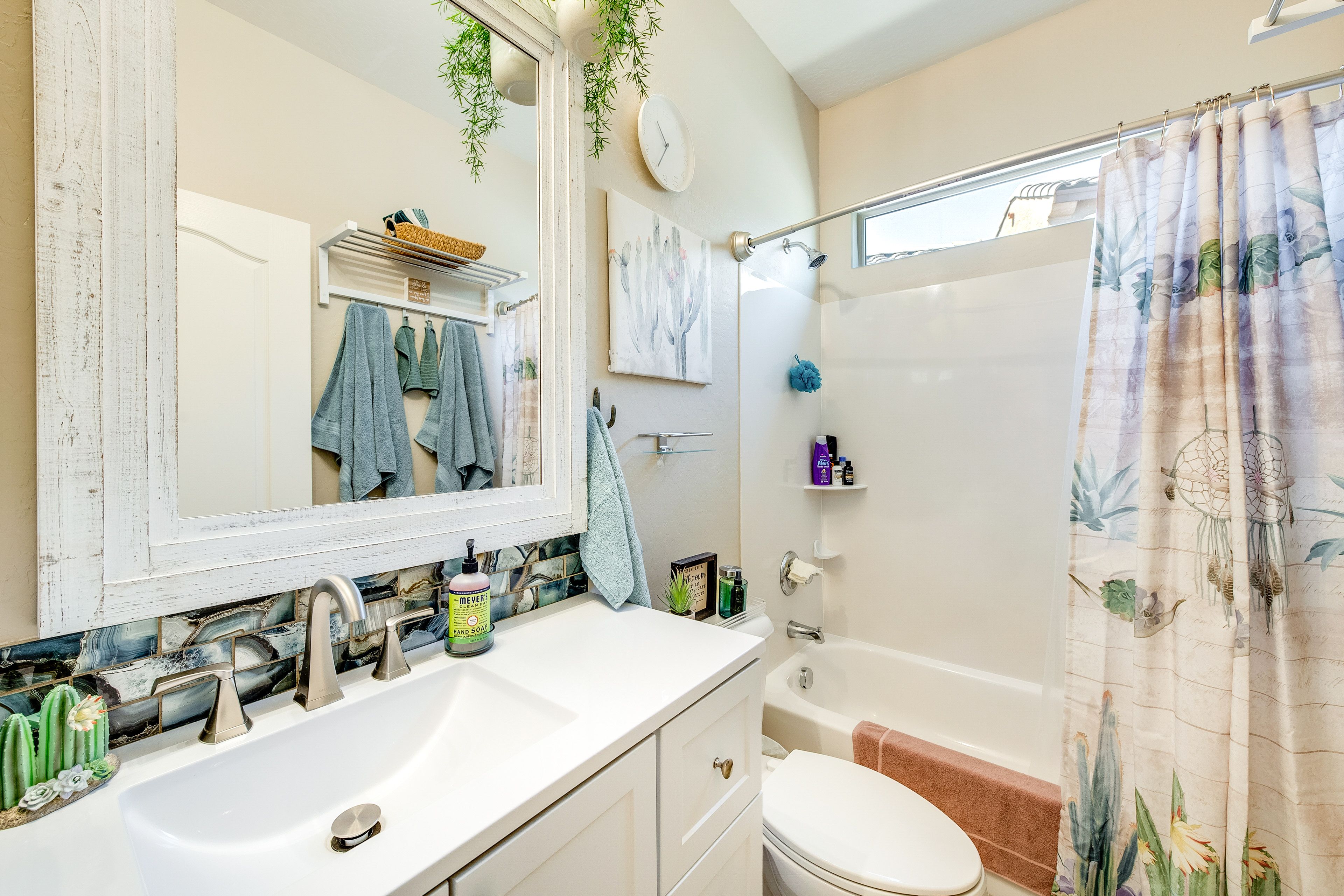 Bathroom | Towels Provided
