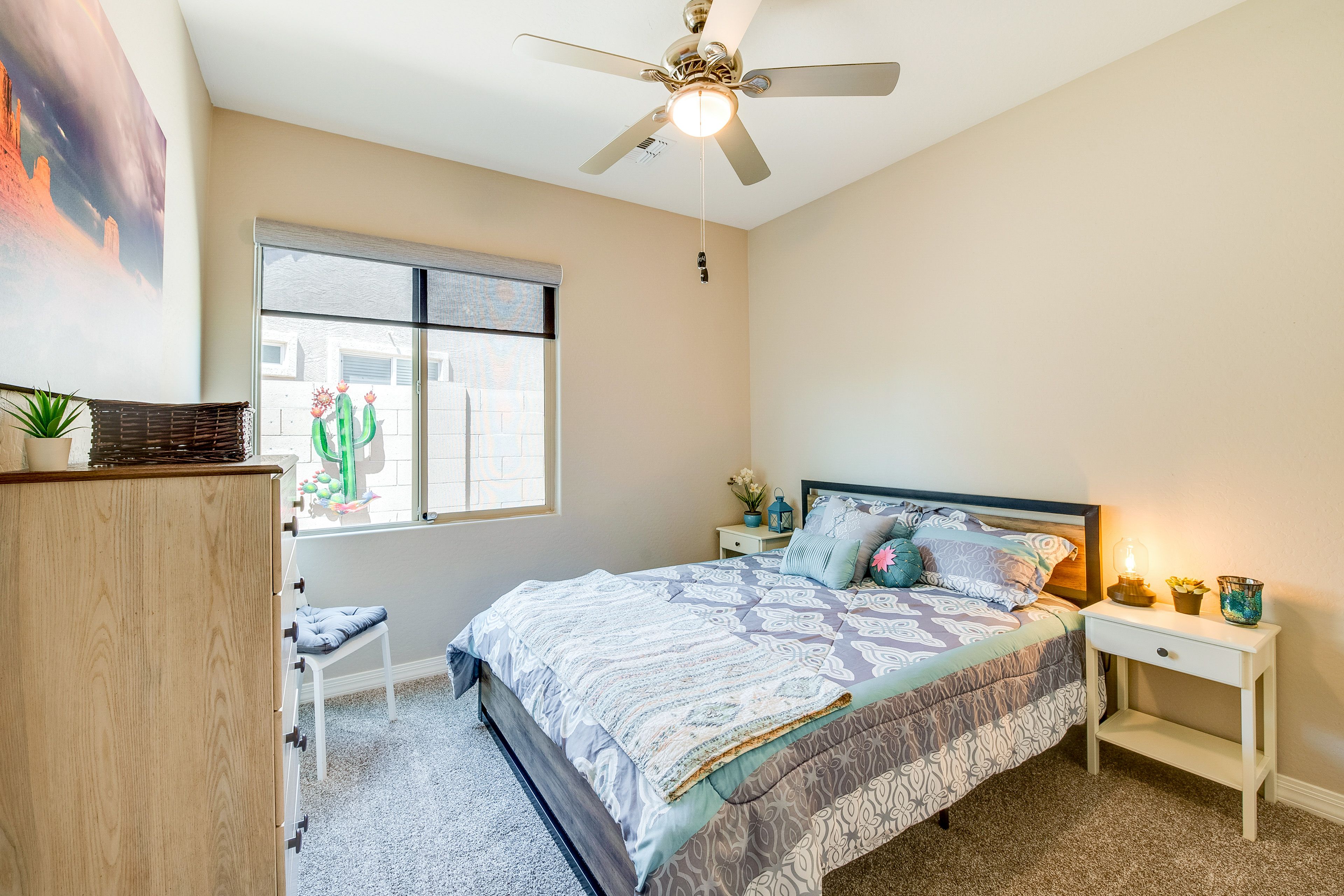 Bedroom 3 | Queen Bed