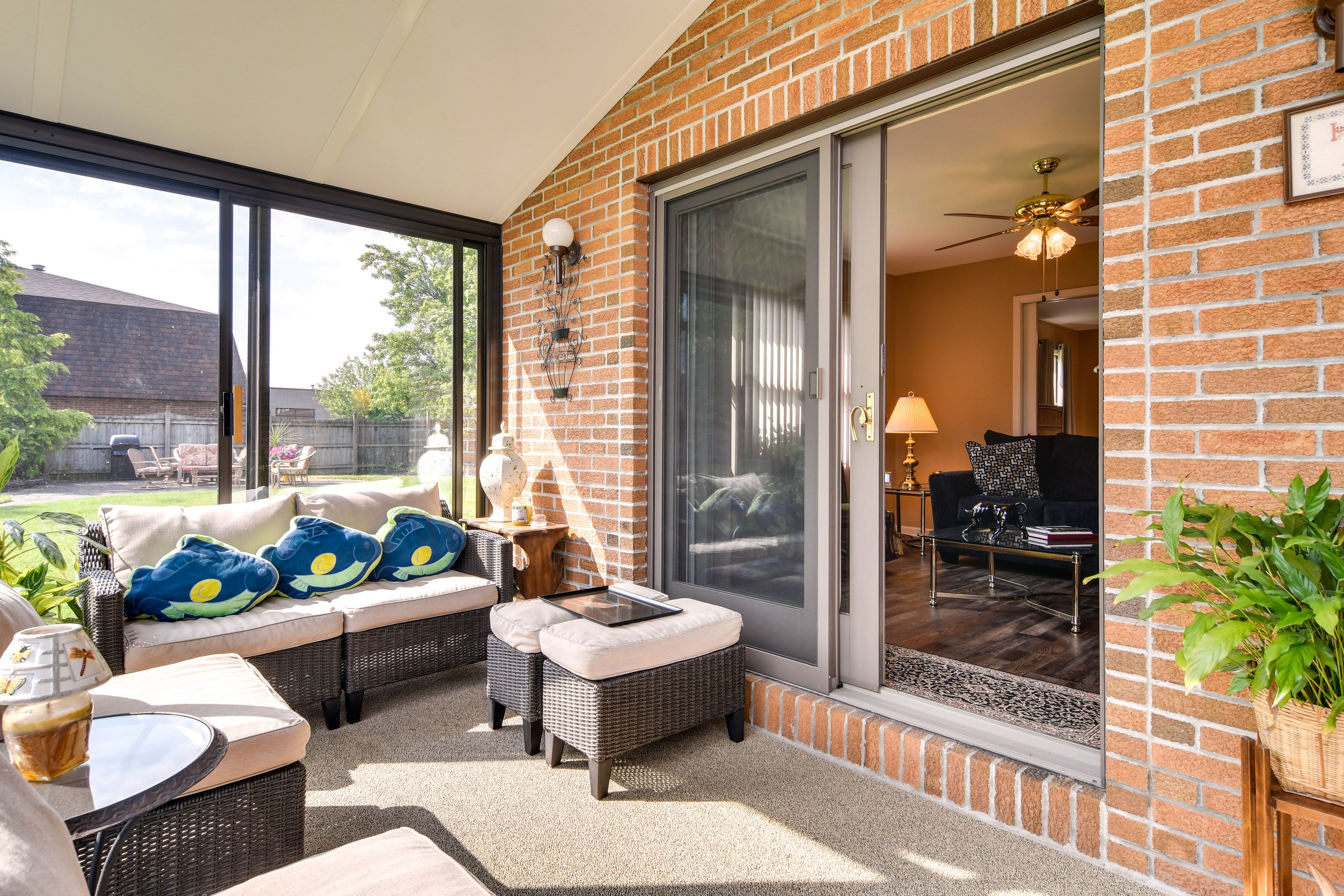 Screened-In Patio | Outdoor Seating