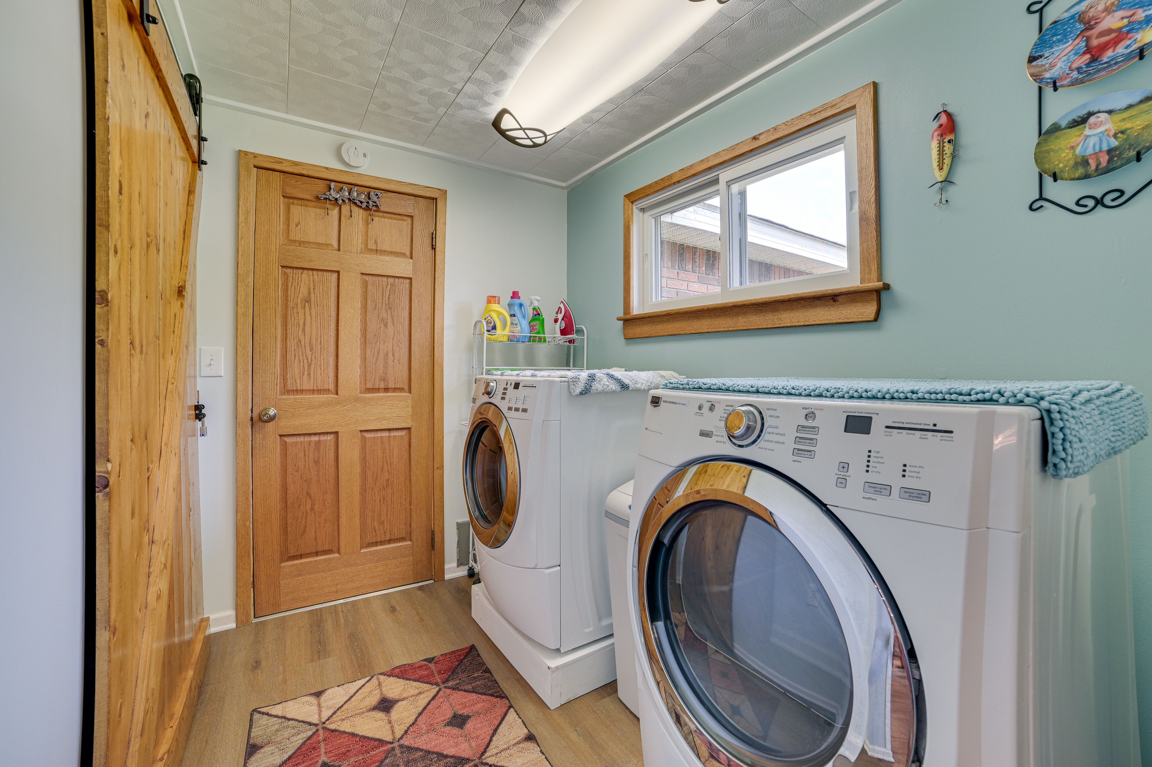 Laundry Area | Detergent Provided