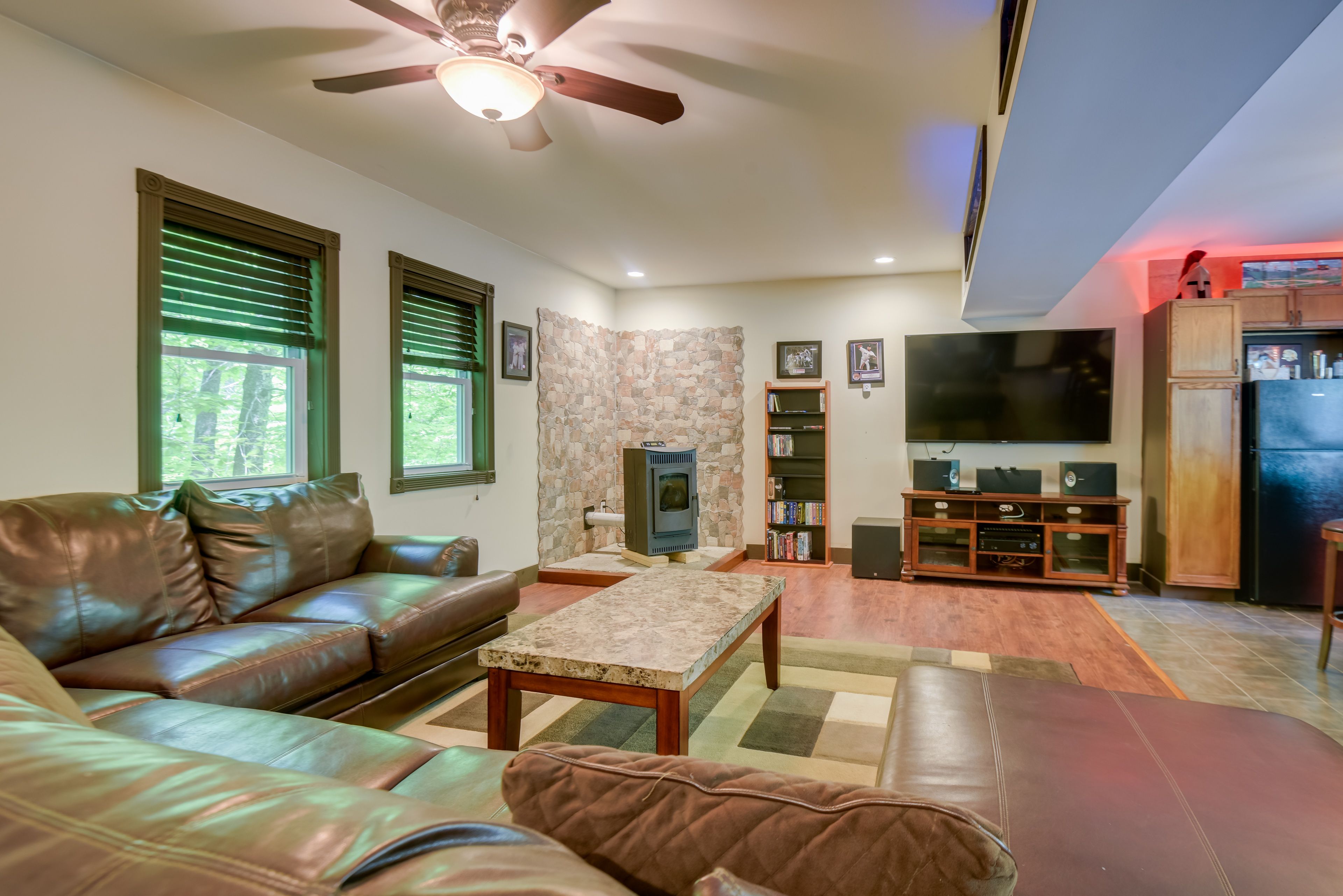 Living Area | Smart TV | Free WiFi | Books