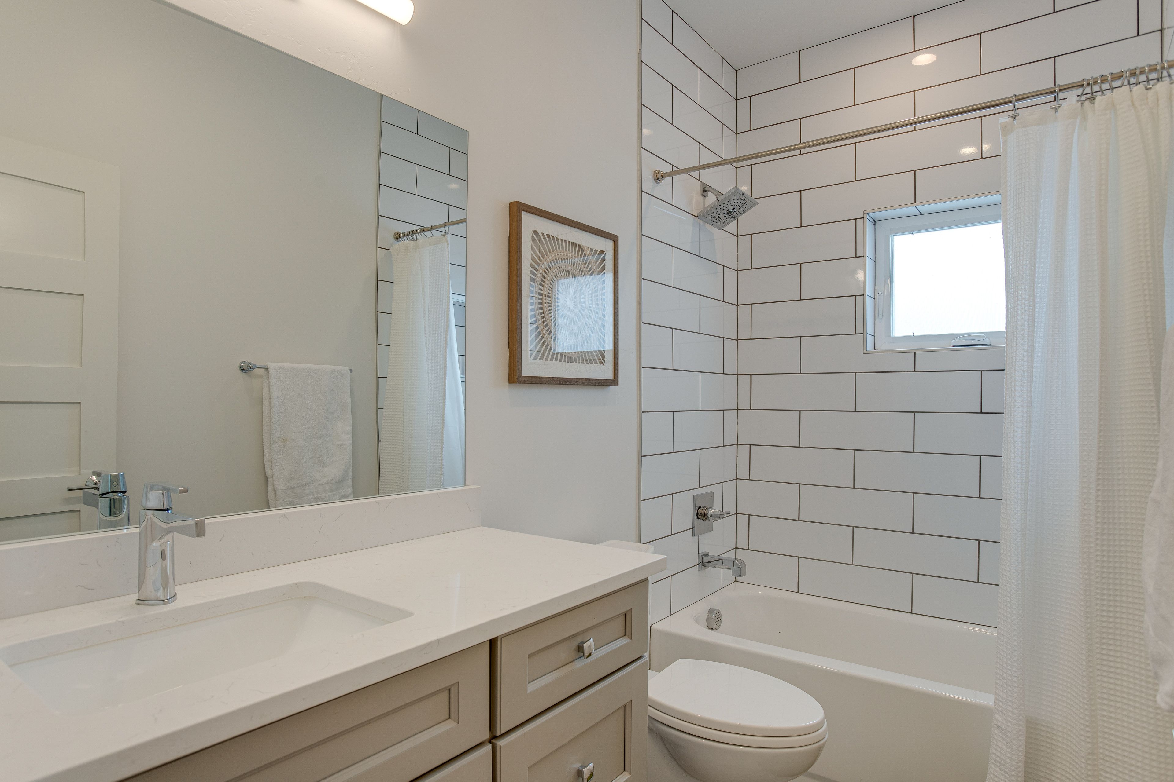 Bathroom | 2nd Floor