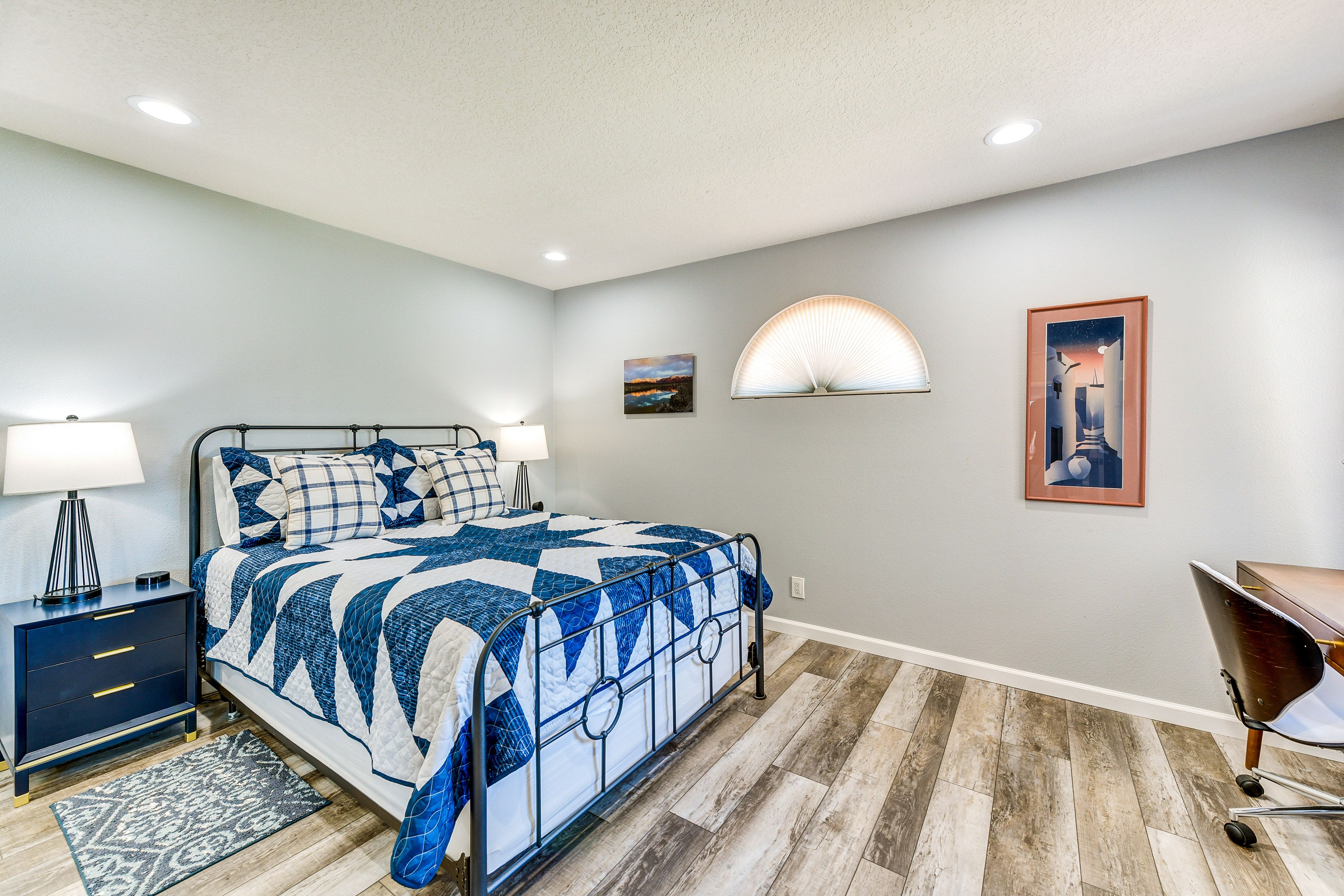 Bedroom 2 | Queen Bed | Smart TV
