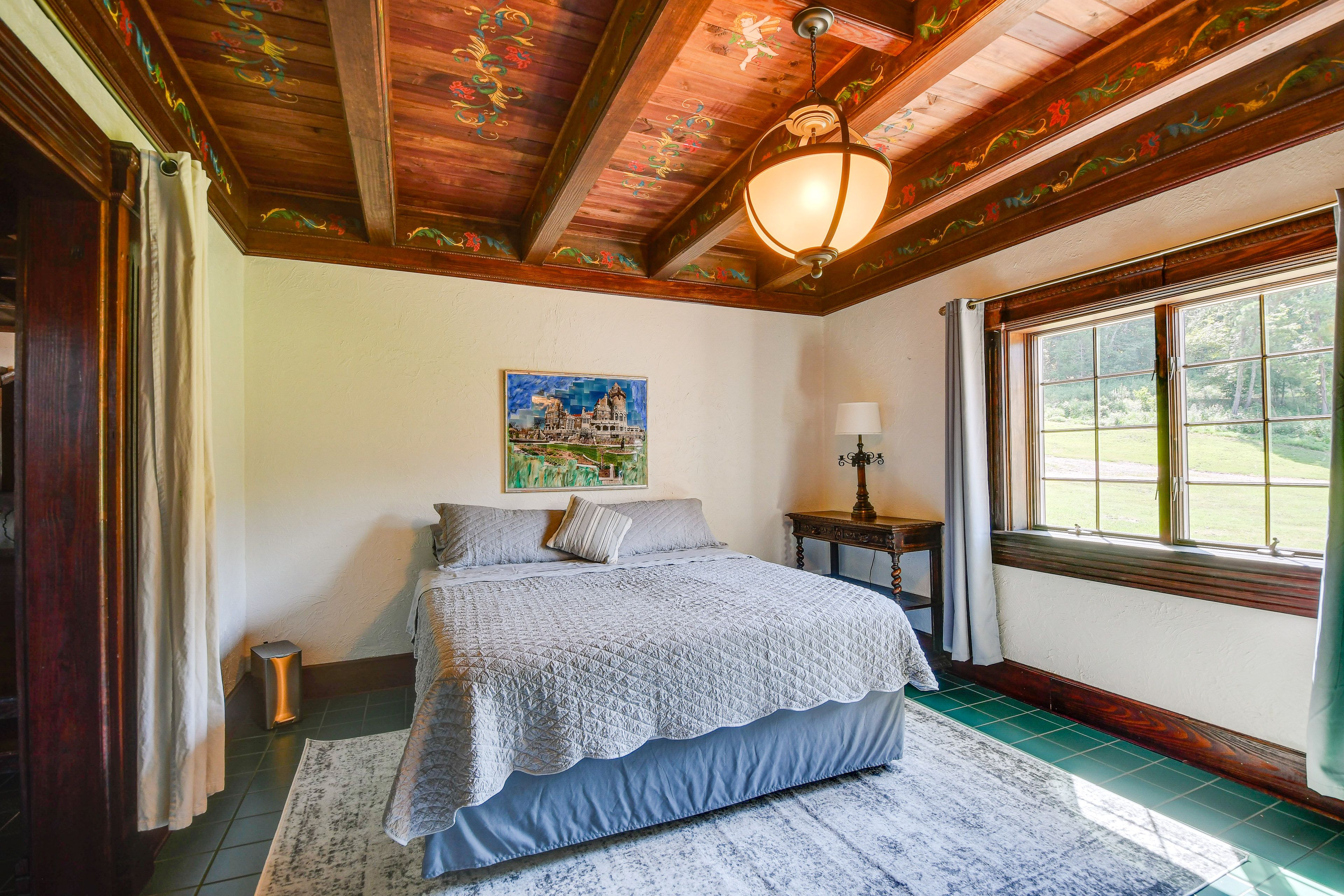 Bedroom 3 | King Bed | 1st Floor