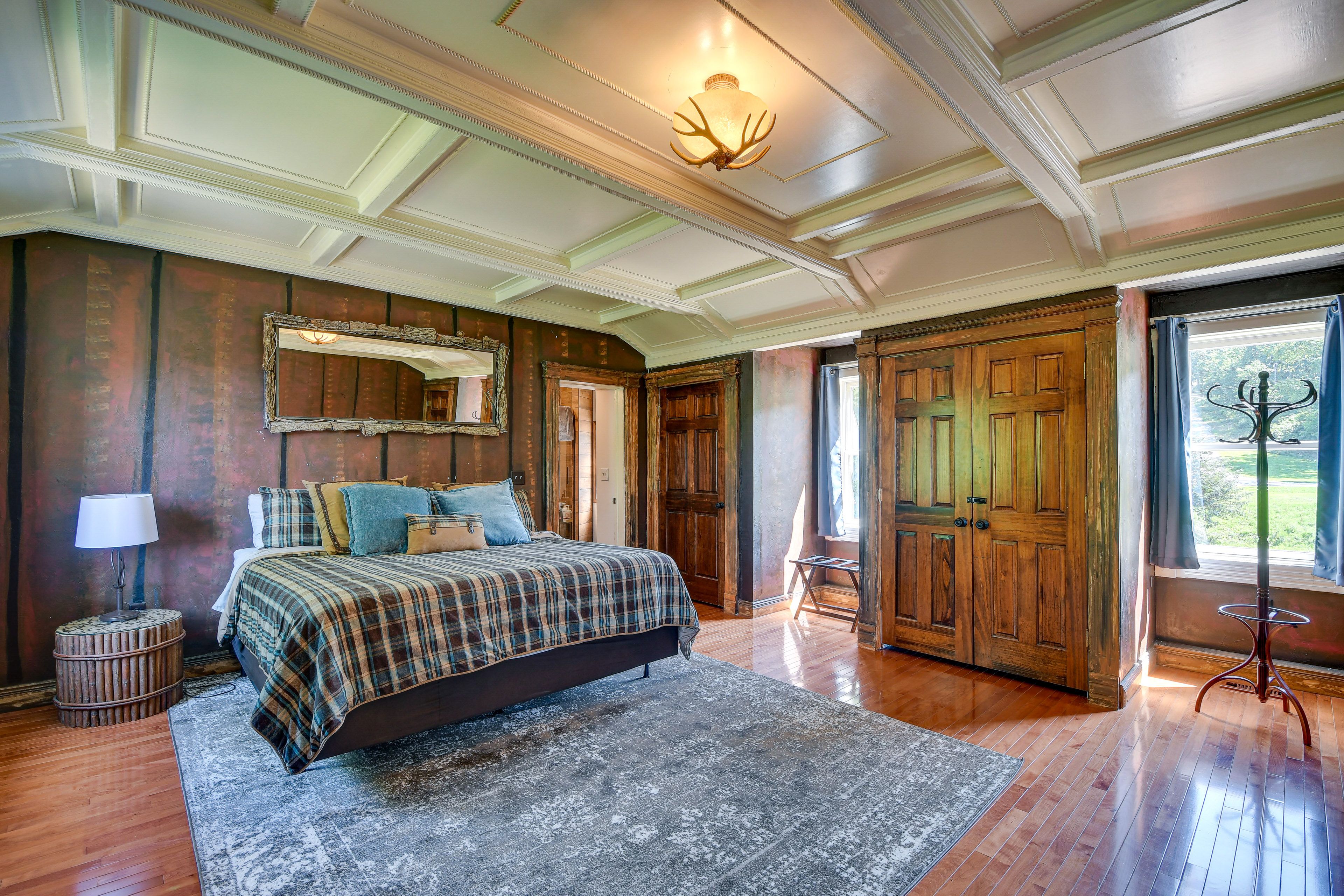 Bedroom 2 | King Bed | 2nd Floor