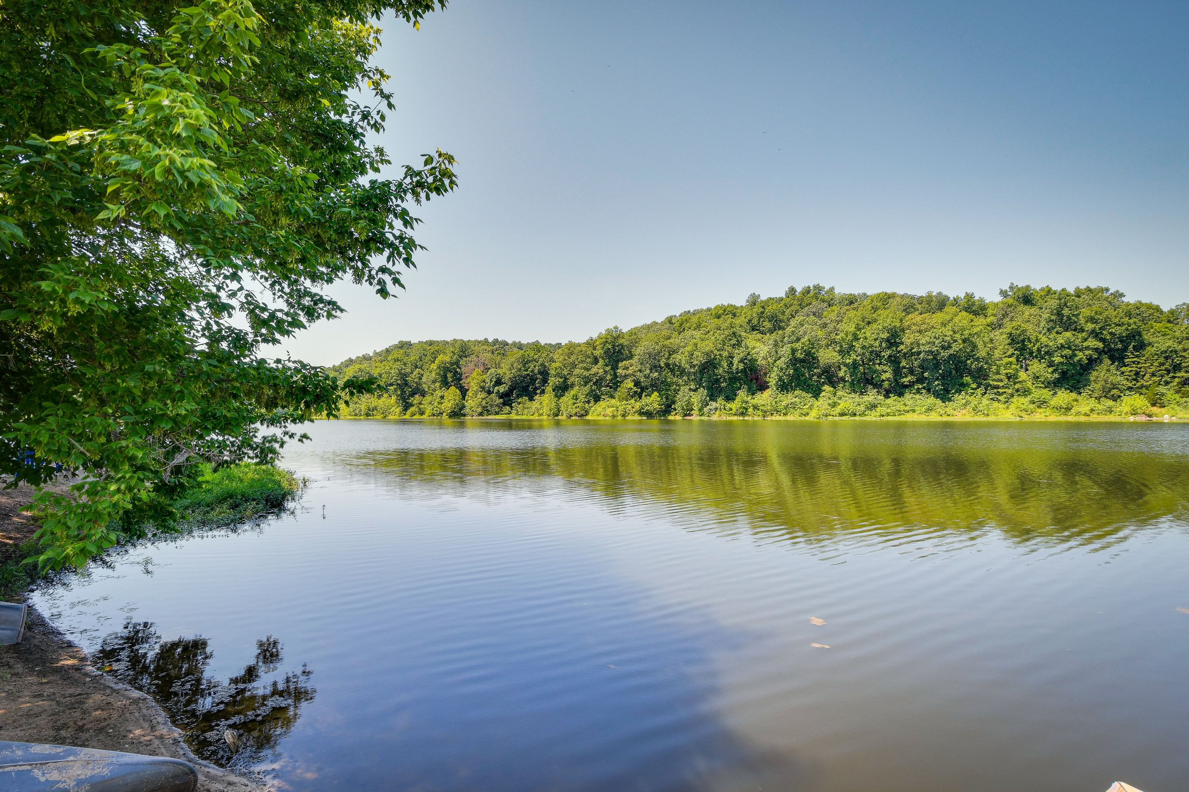 Private 18-Acre Lake