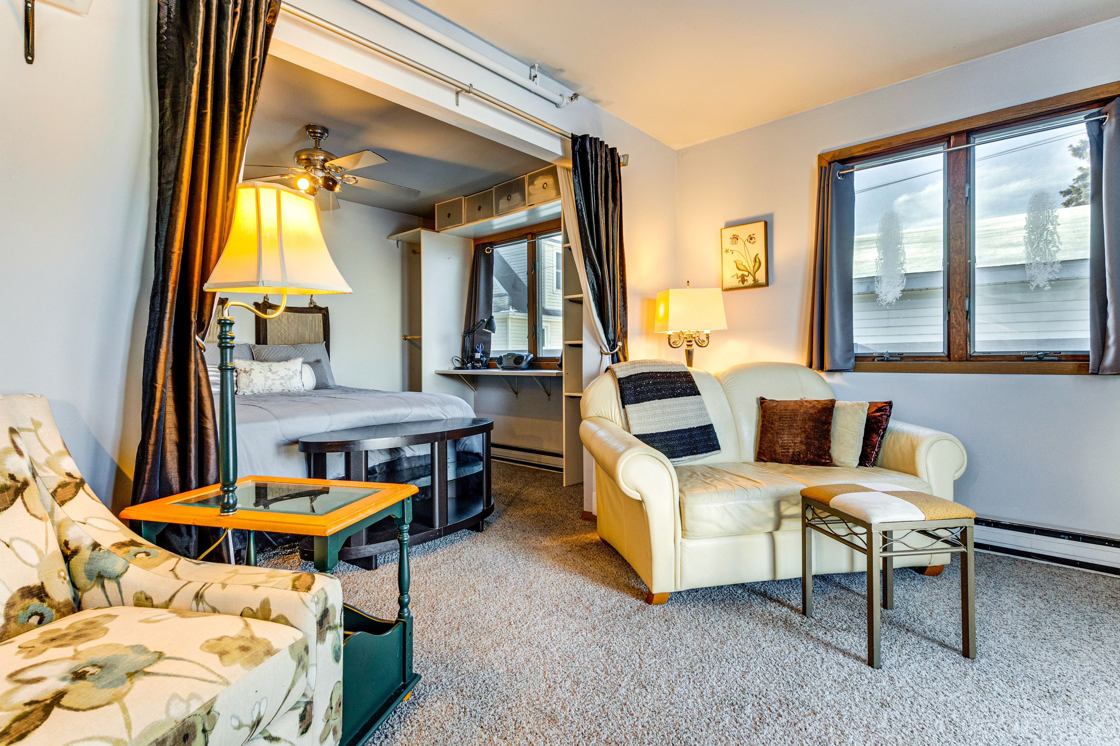 Living Area | Free WiFi | Central A/C