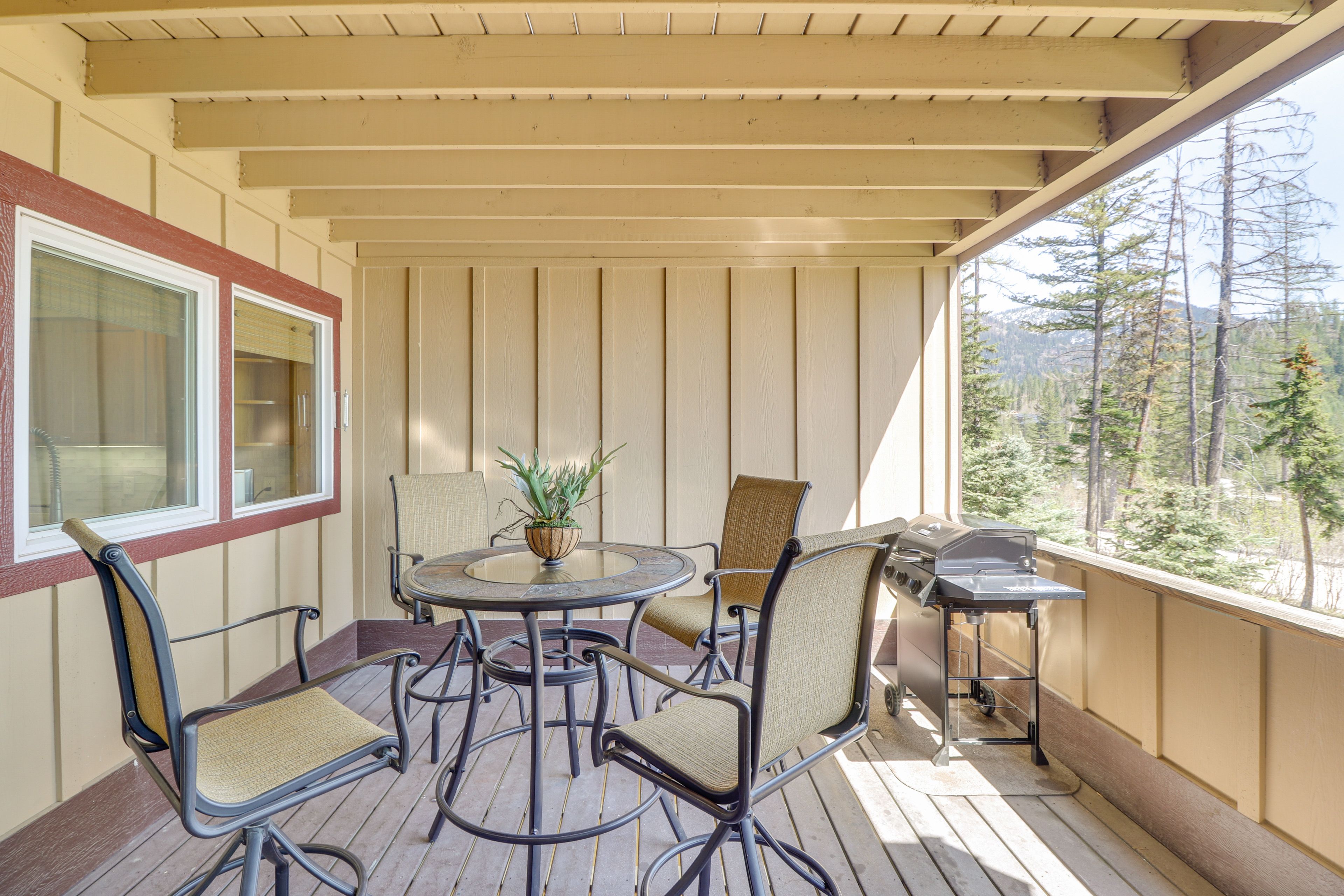Main Balcony | Gas Grill