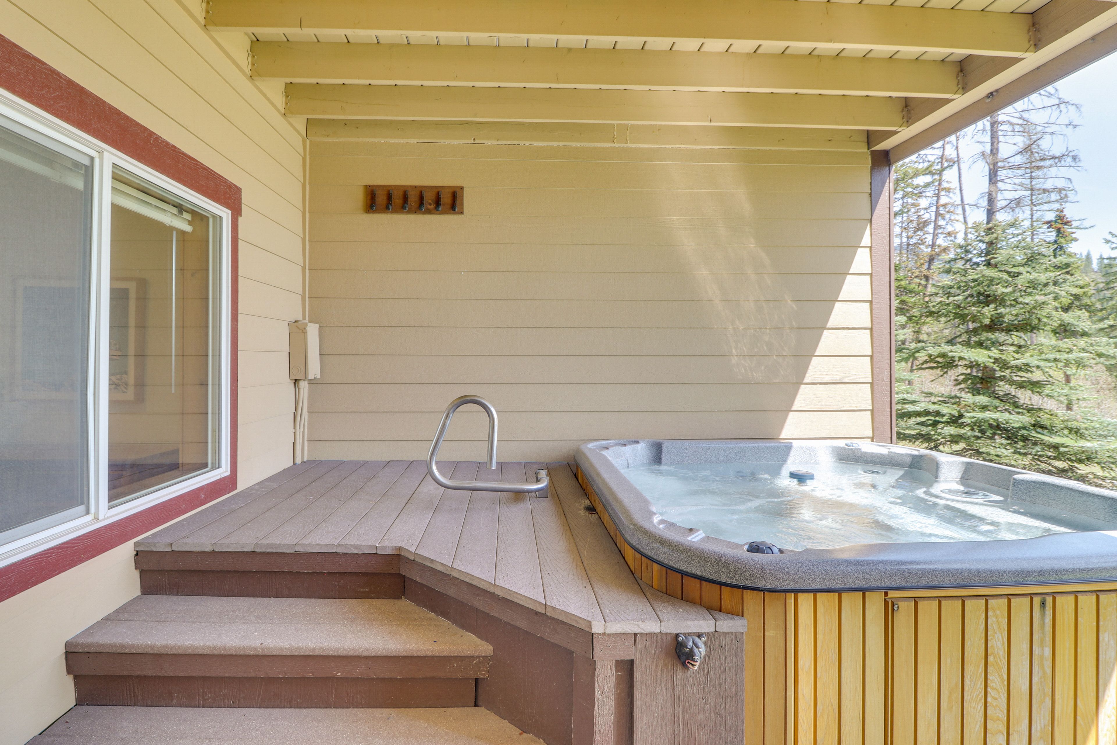Patio | Hot Tub