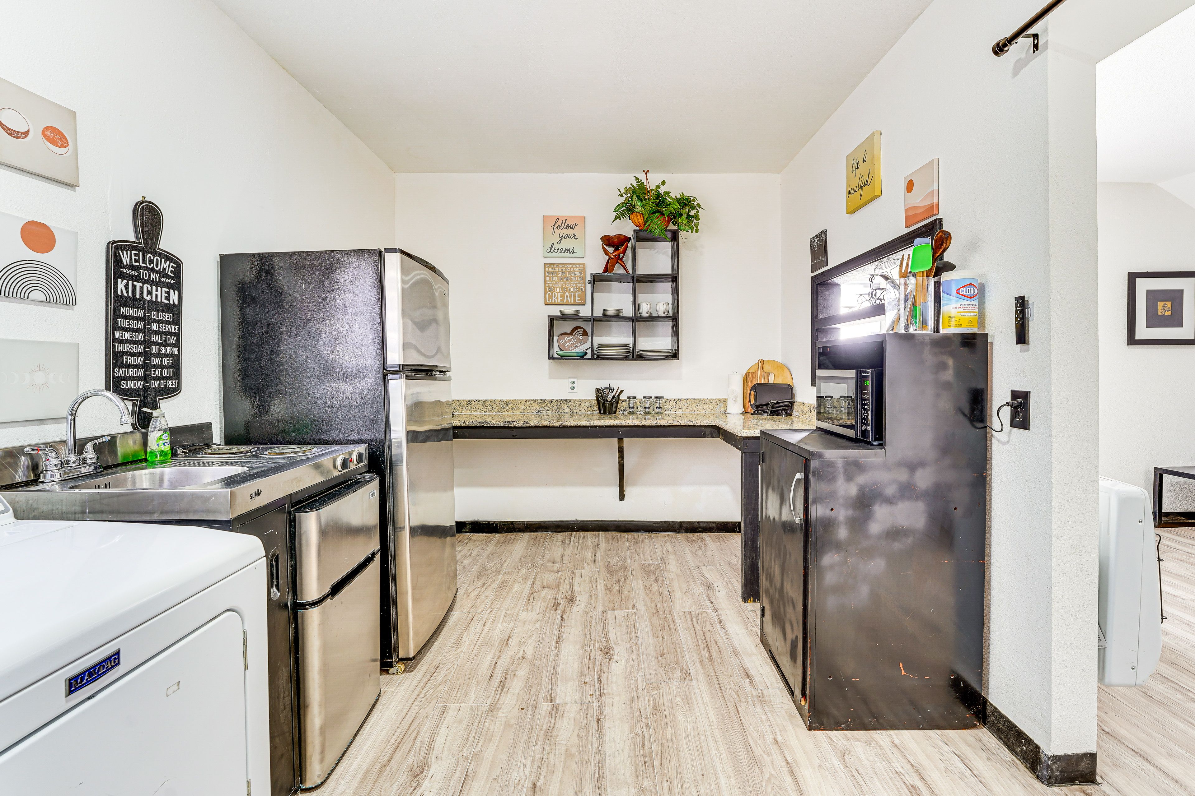 Kitchenette | Espresso Machine | Electric Stovetop