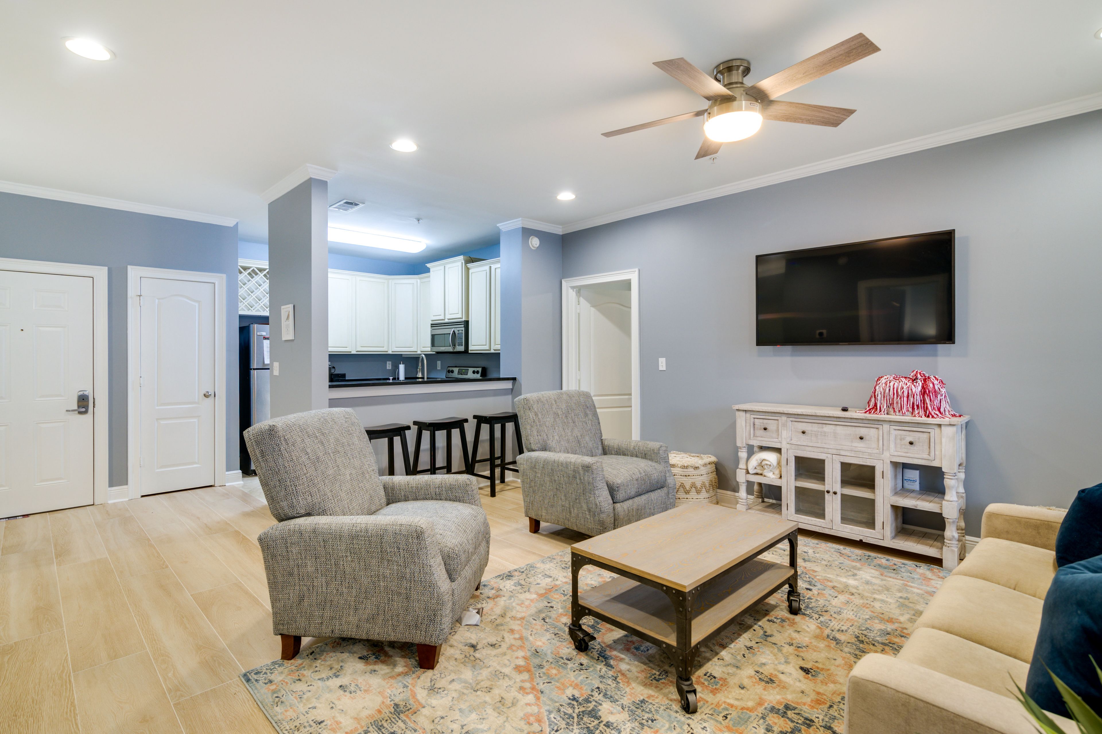 Tuscaloosa Vacation Rental | 2BR | 2BA | 1,136 Sq Ft | Step-Free Access
