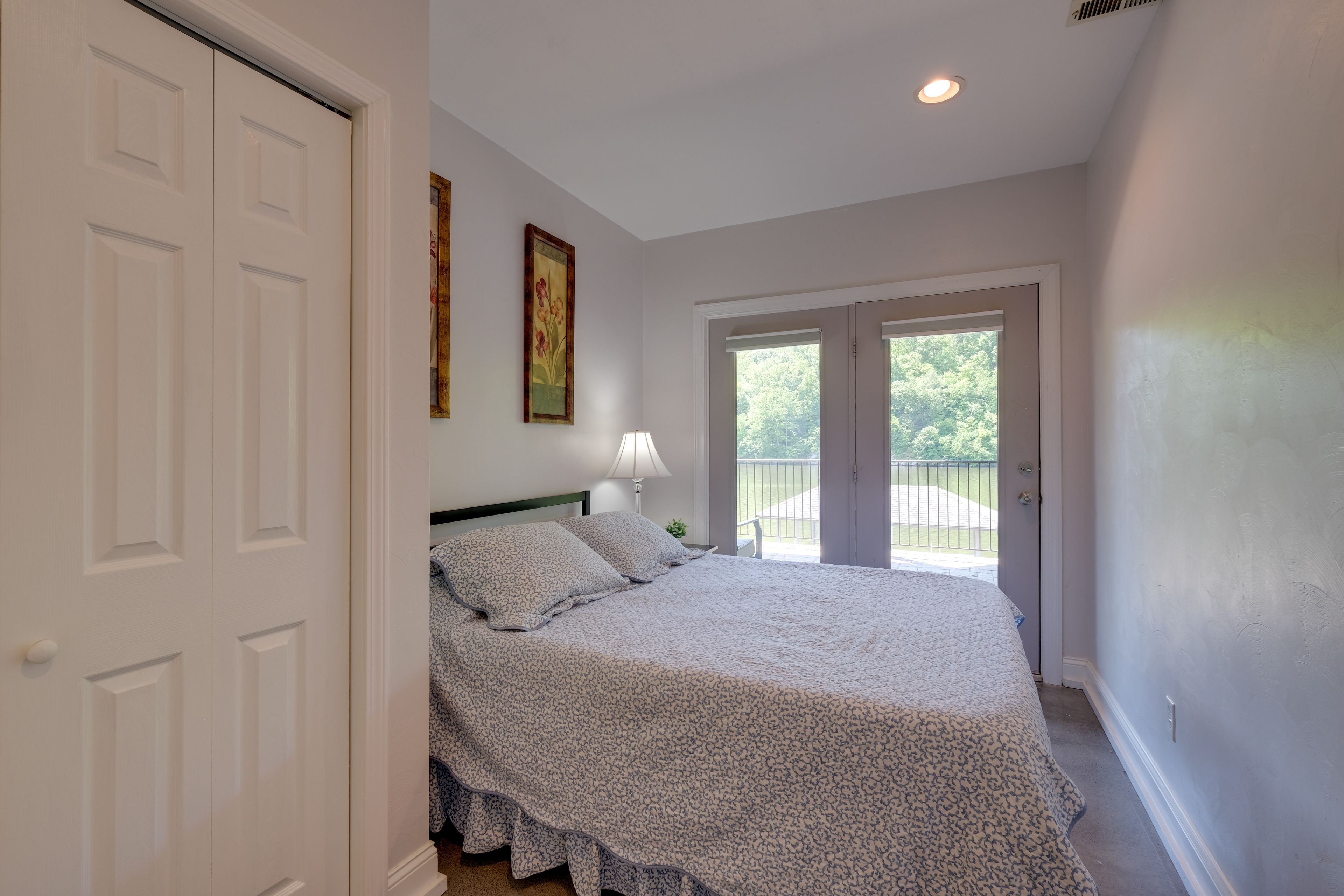 Bedroom 3 | Queen Bed